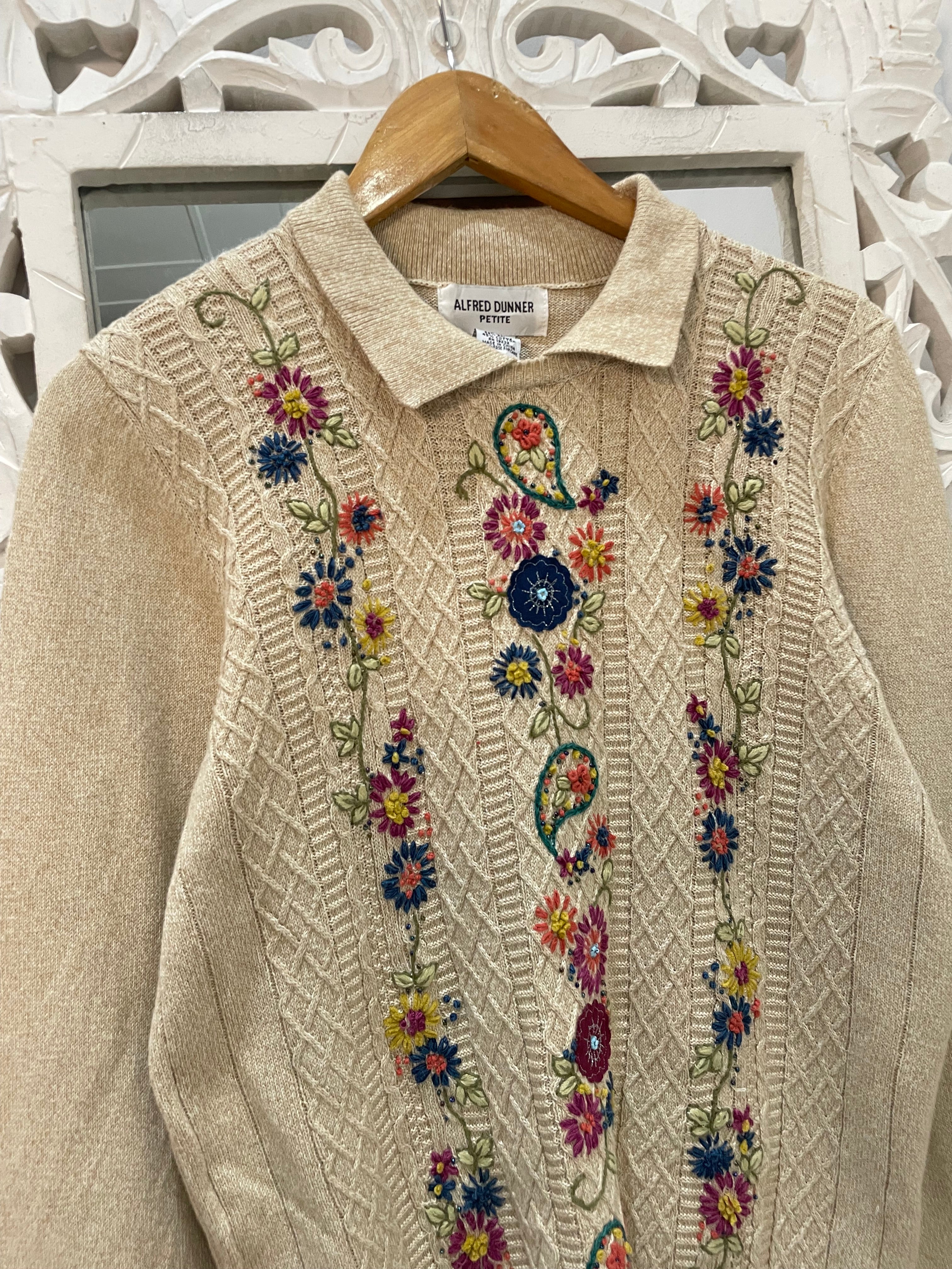 Alfred Dunner Embroidered Vintage Sweater-Bust 40 - Image 2