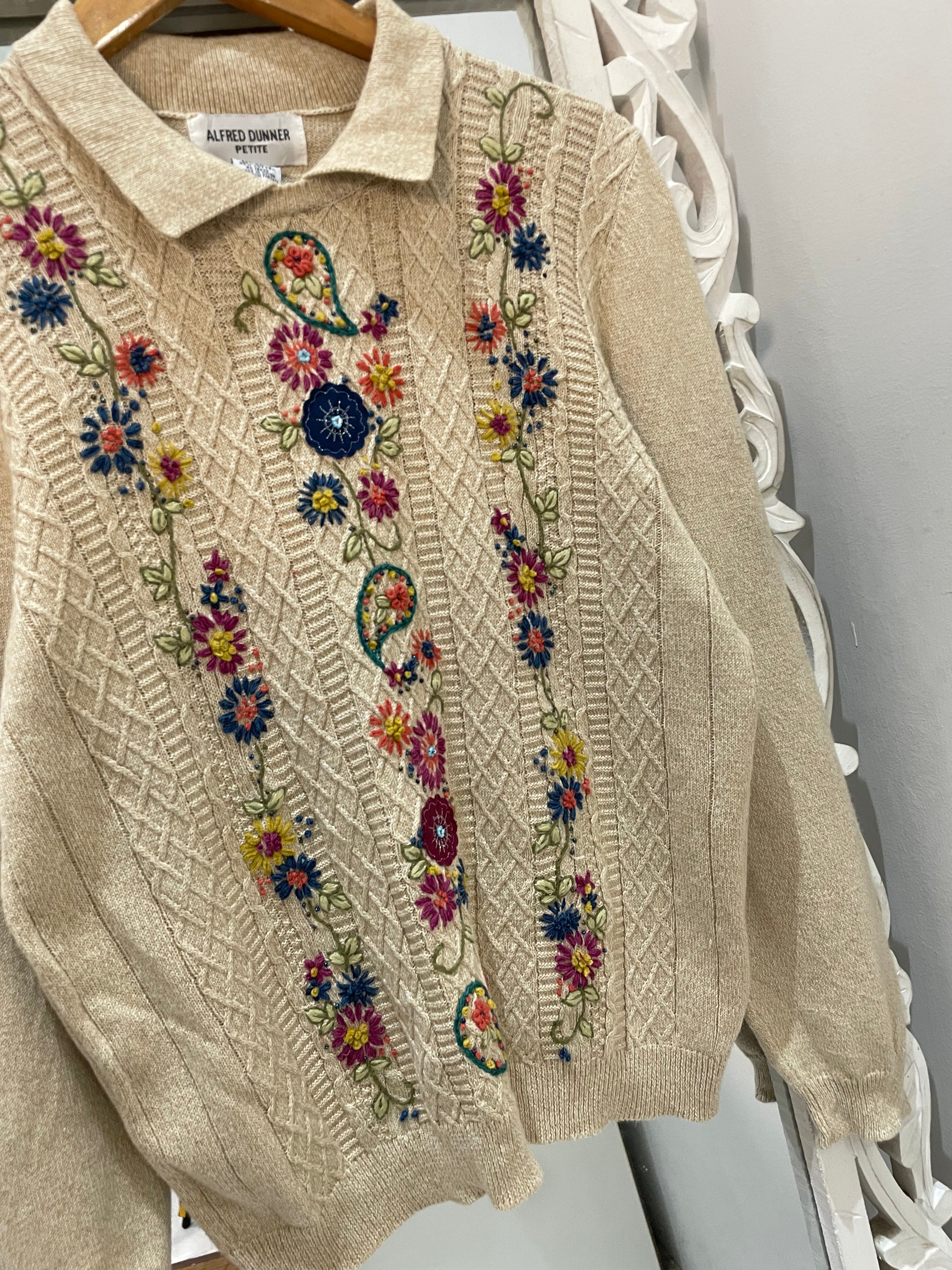 Alfred Dunner Embroidered Vintage Sweater-Bust 40 - Image 3