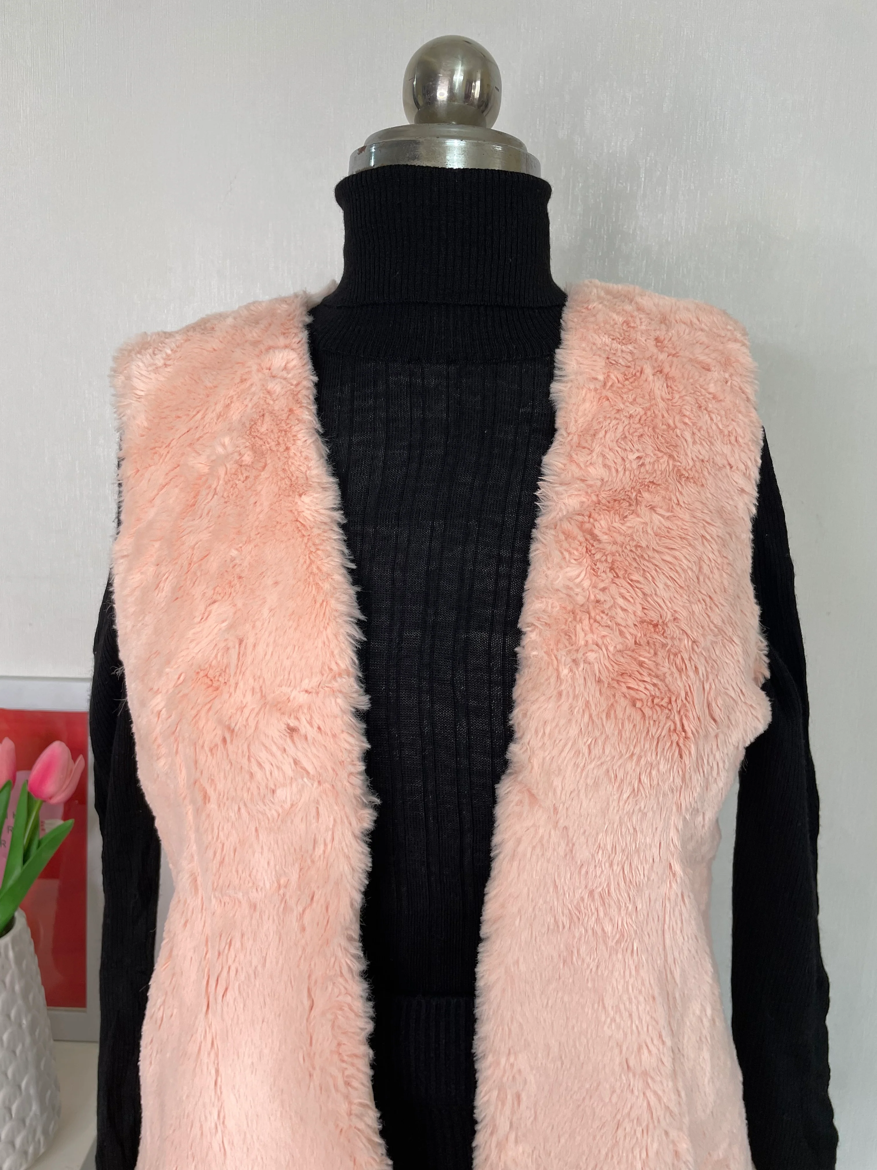 Baby Pink Fur Jacket-Bust 32 - Image 2