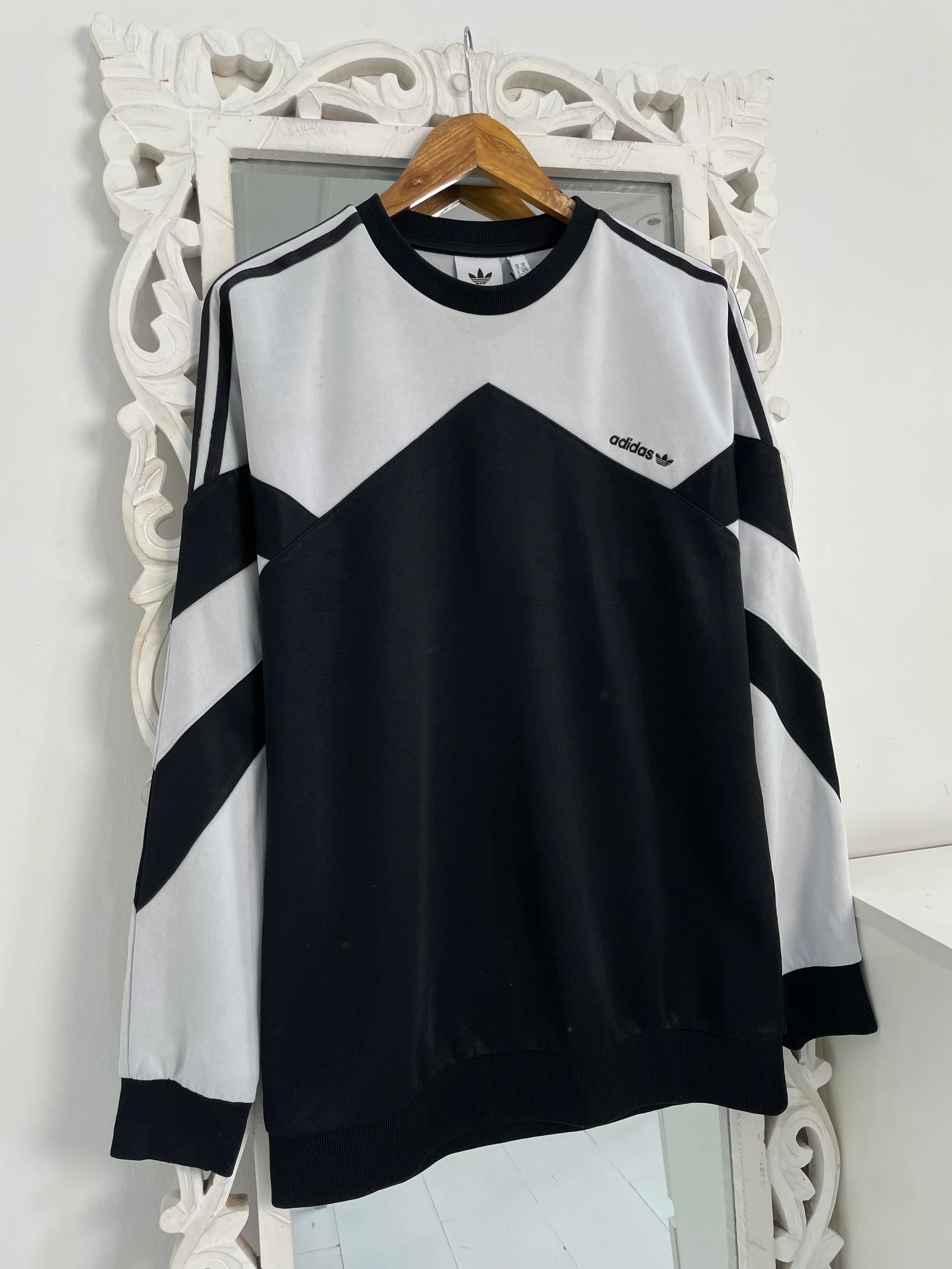 Adidas Sweatshirt-Chest 44