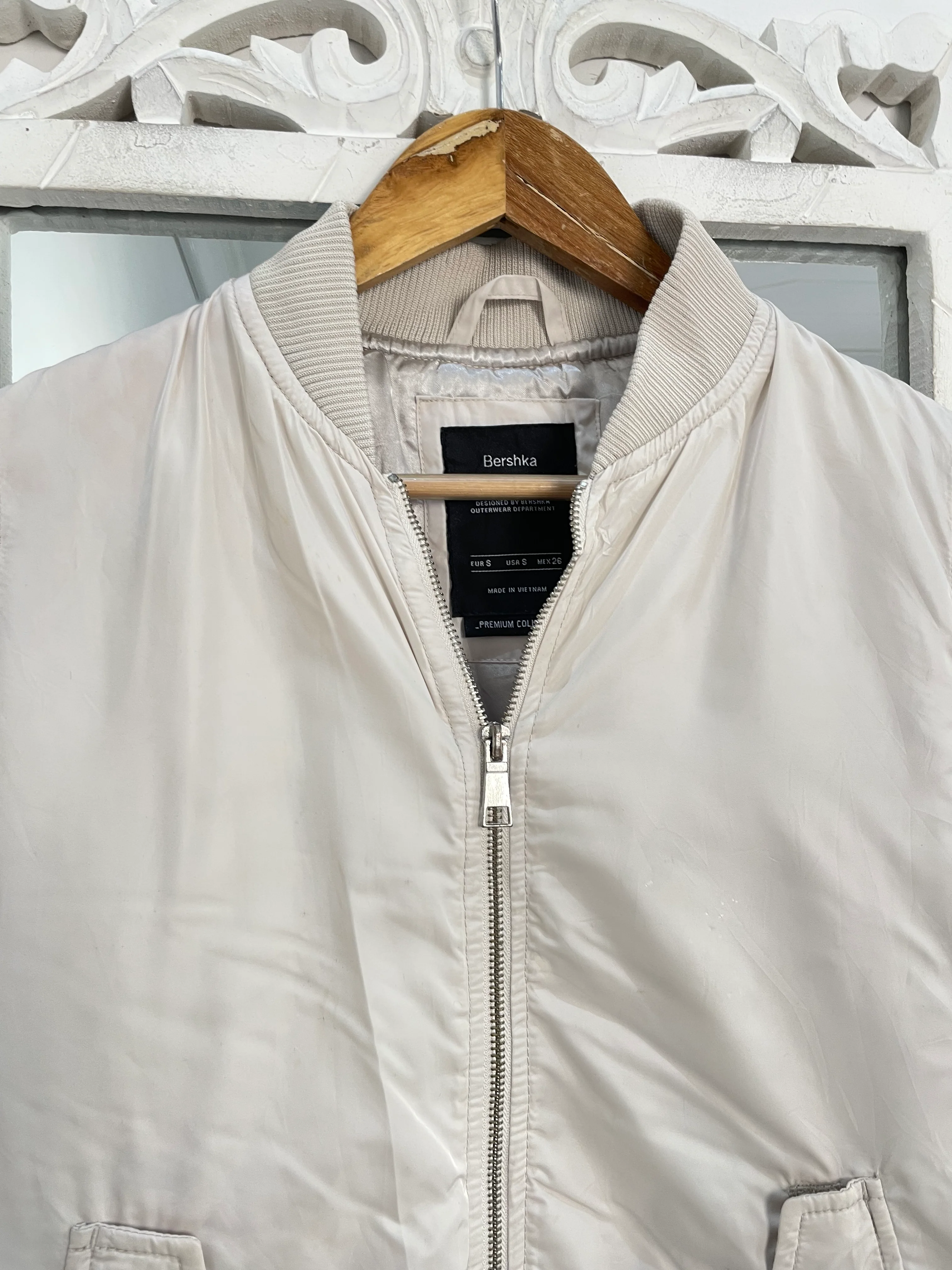 Bershka Puffer Jacket-Chest 40 - Image 2