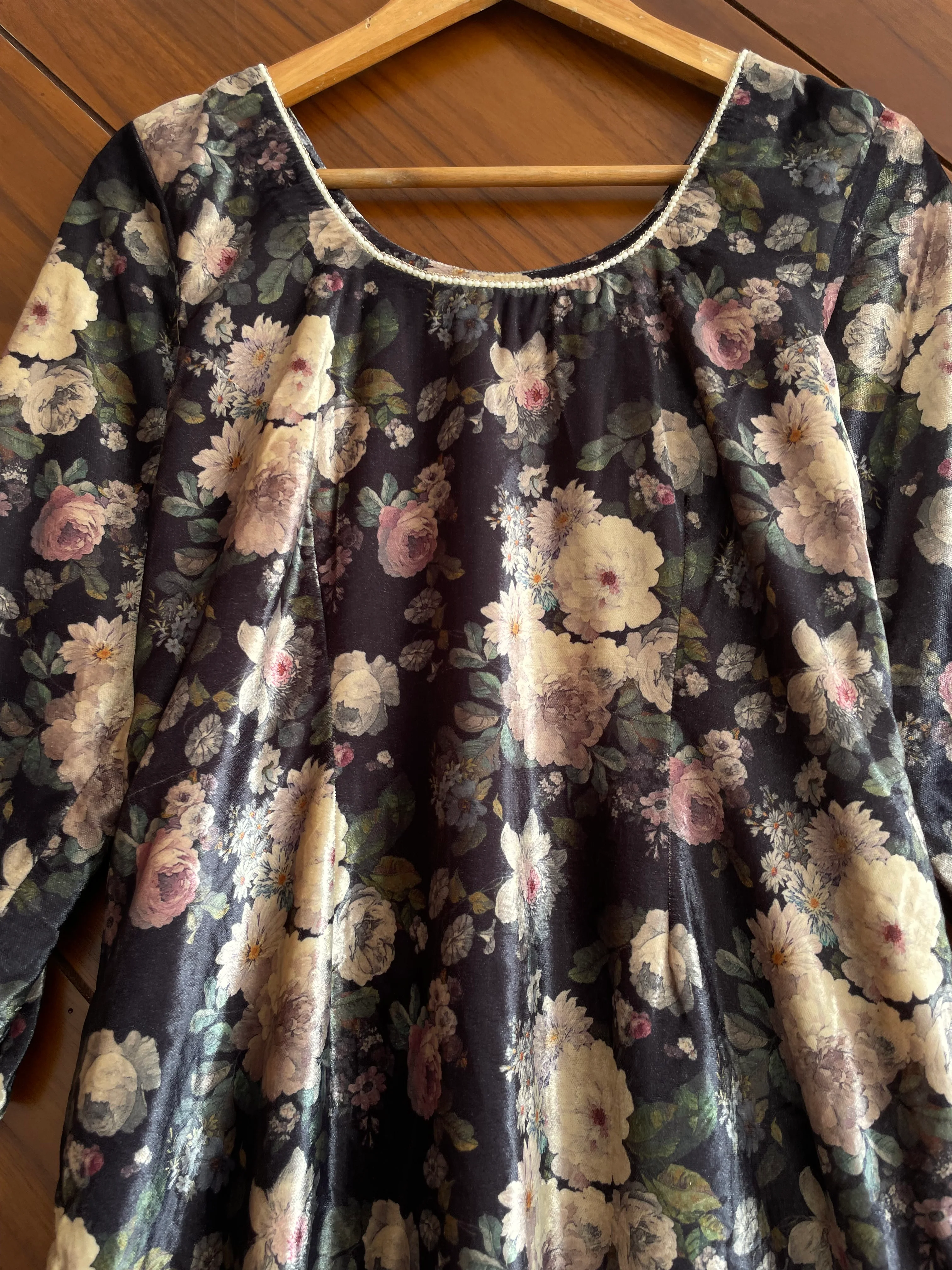 Floral Soft Velvet Kurta-Bust 40 - Image 2
