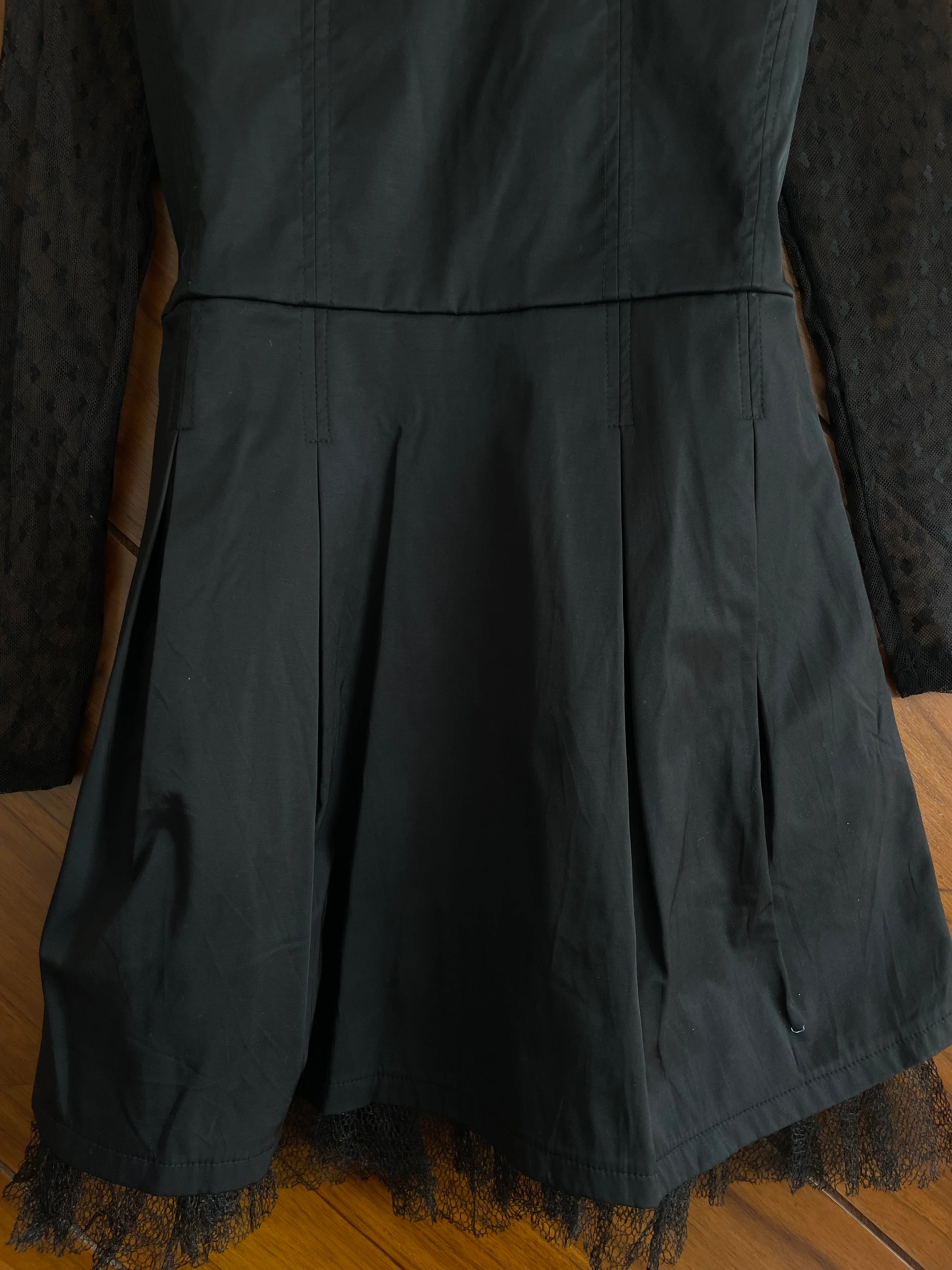 Black Lace Sleeve Dress-Bust 34 - Image 3