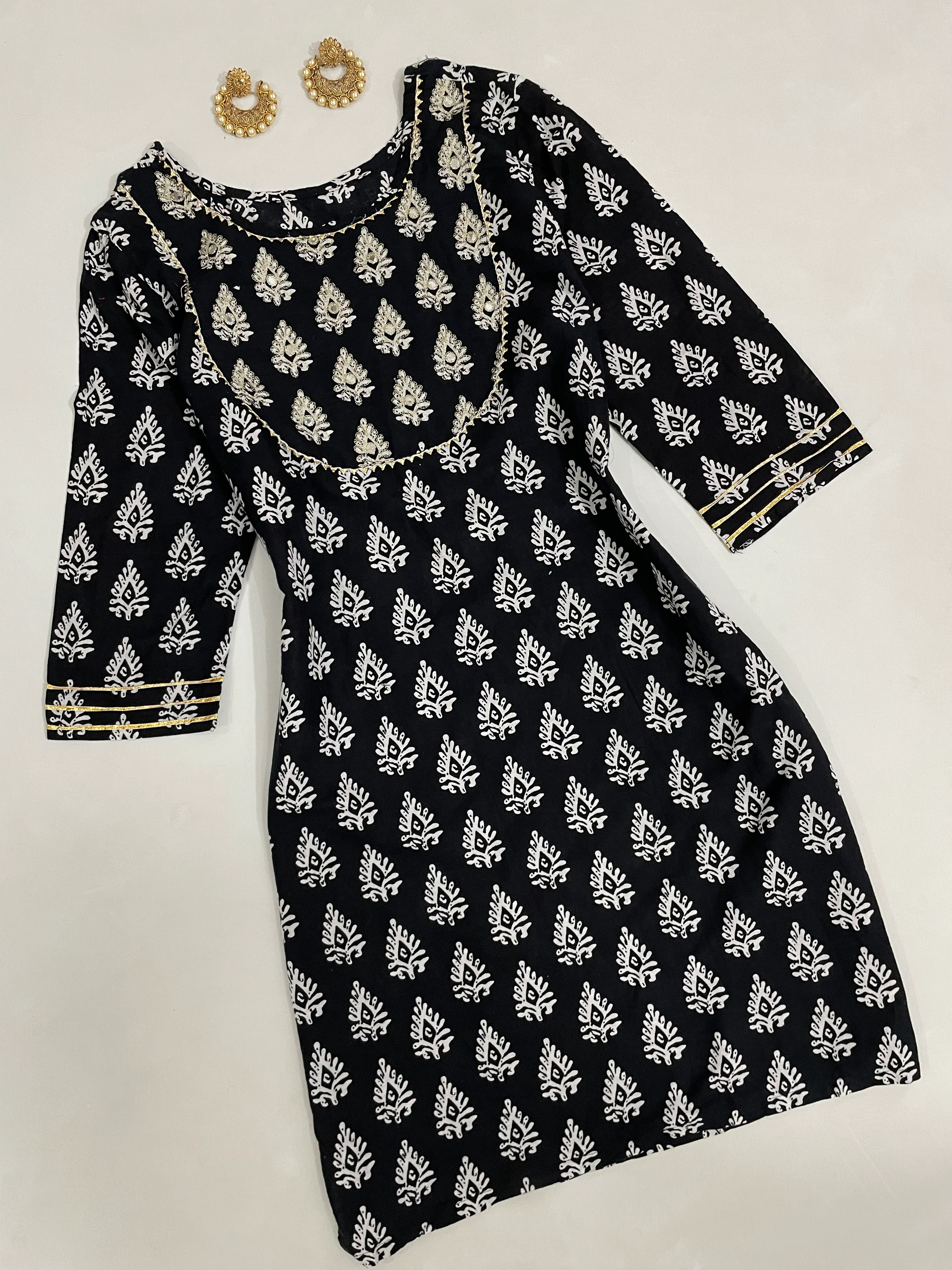 Kurta-Bust