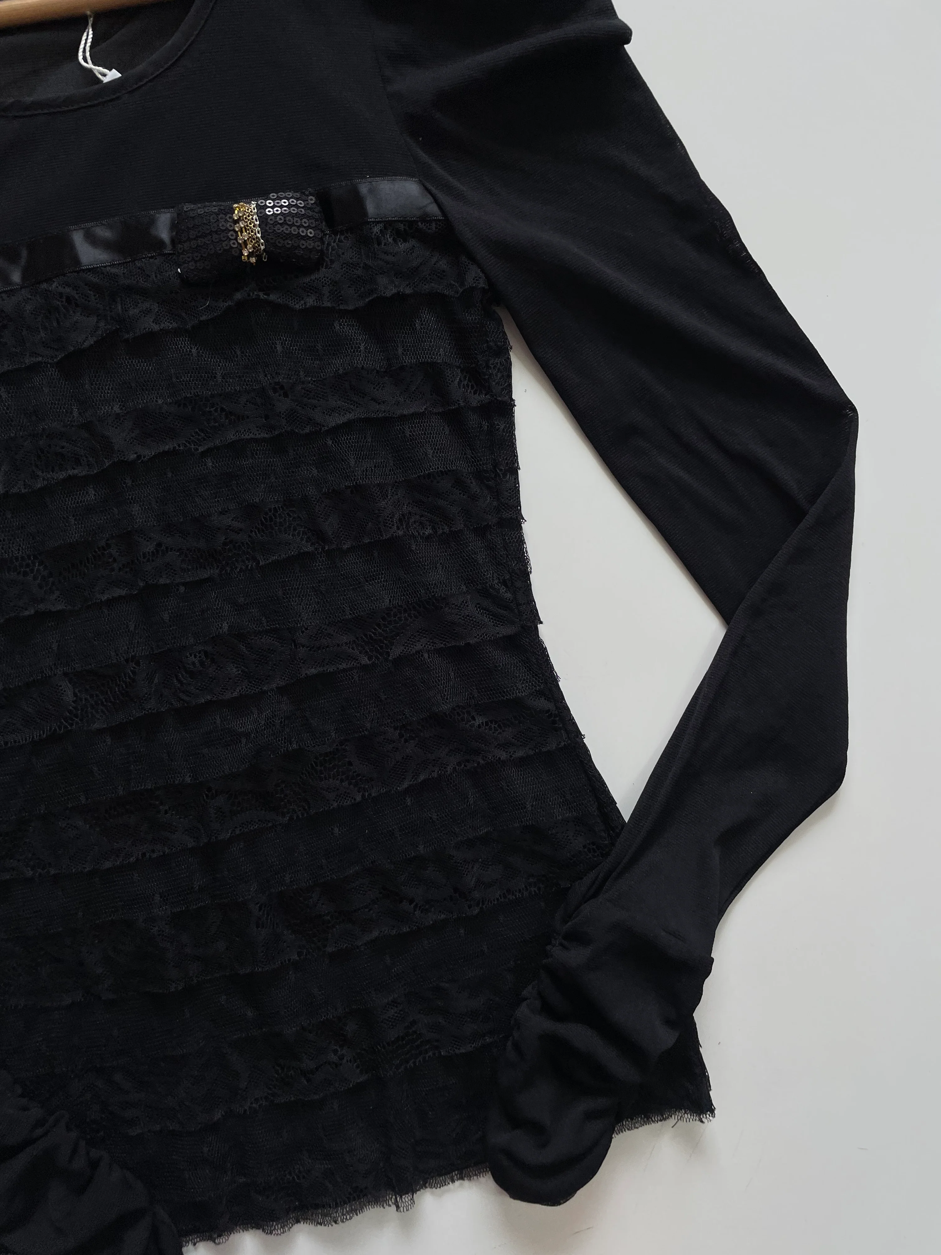 BLACK LACE LINED TOP WITH SEQUIN BOW - BUST 28 TO 30 - Image 3