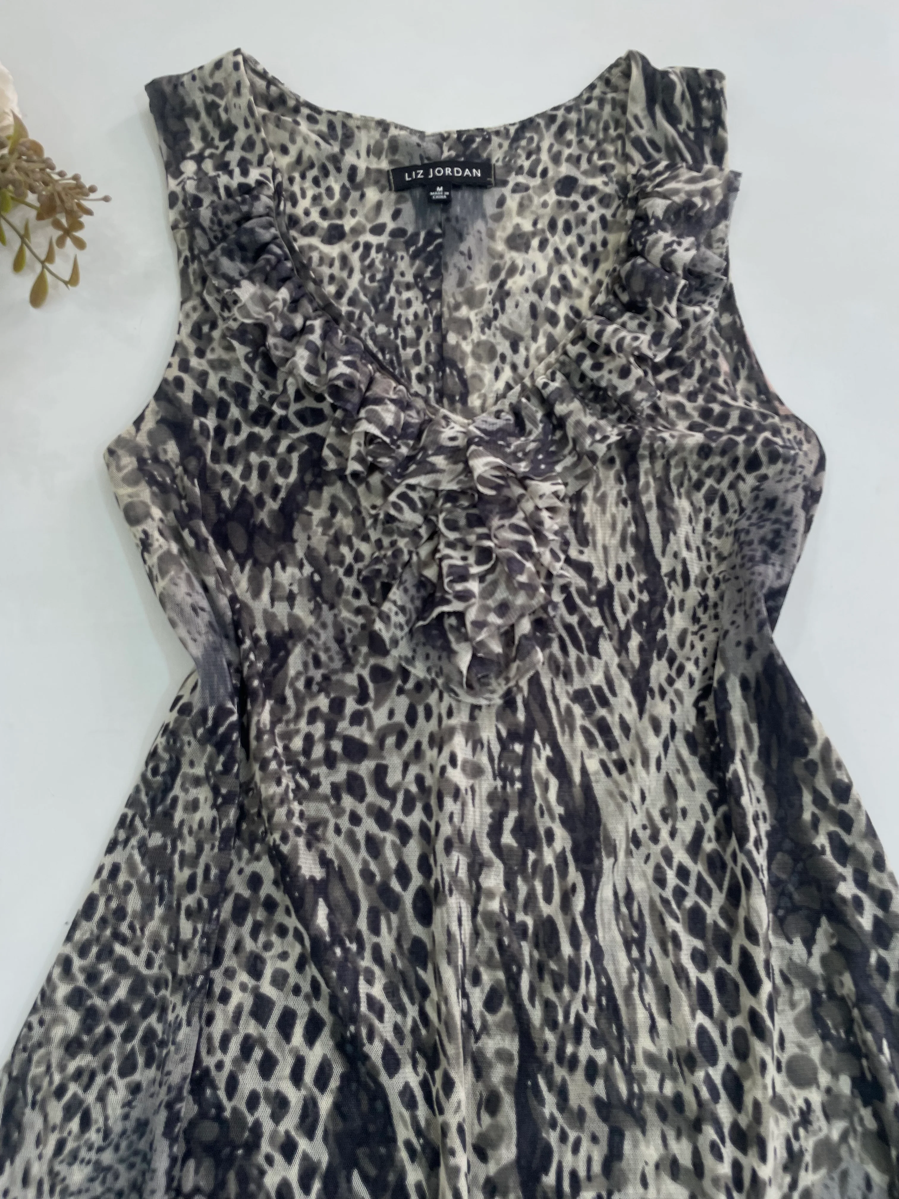 Liz Jordan Dress-Bust 34 to 38 - Image 2