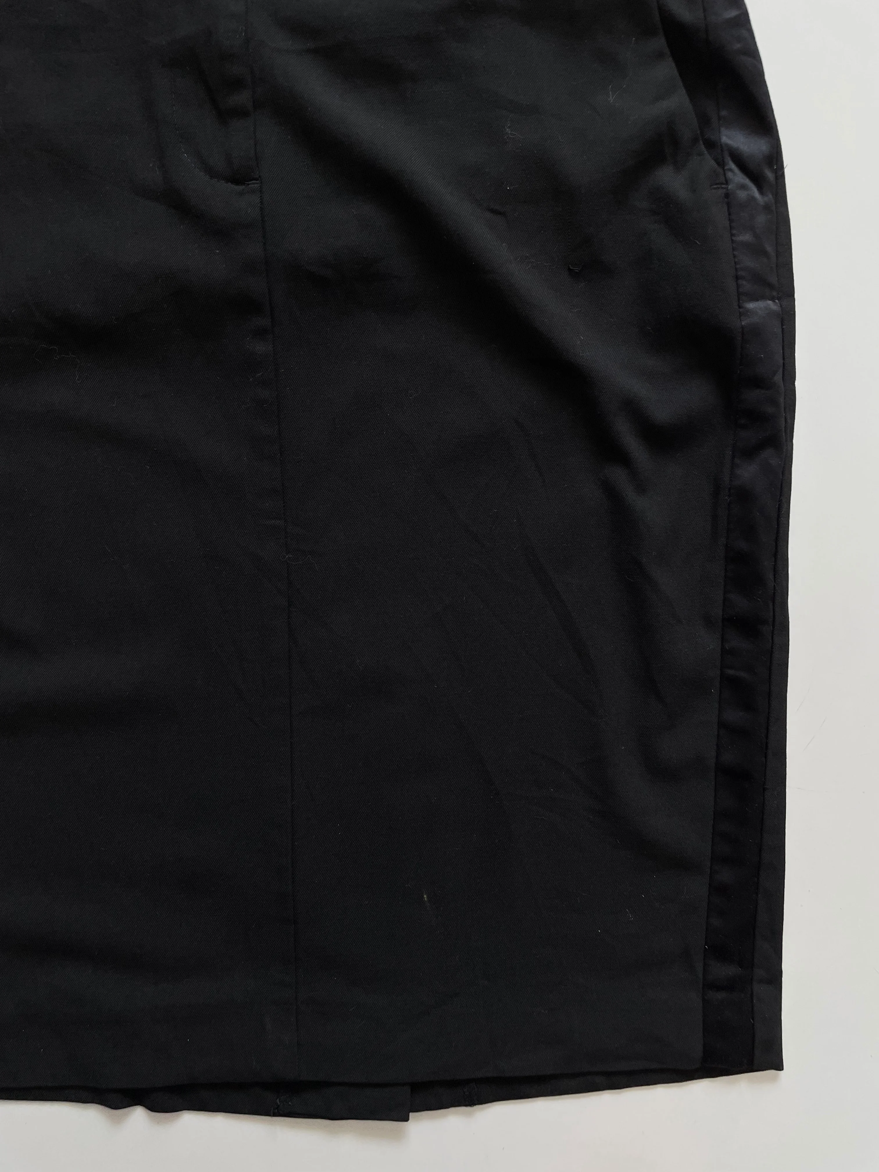 OLD NAVY BLACK SKIRT - WAIST 30 - Image 3