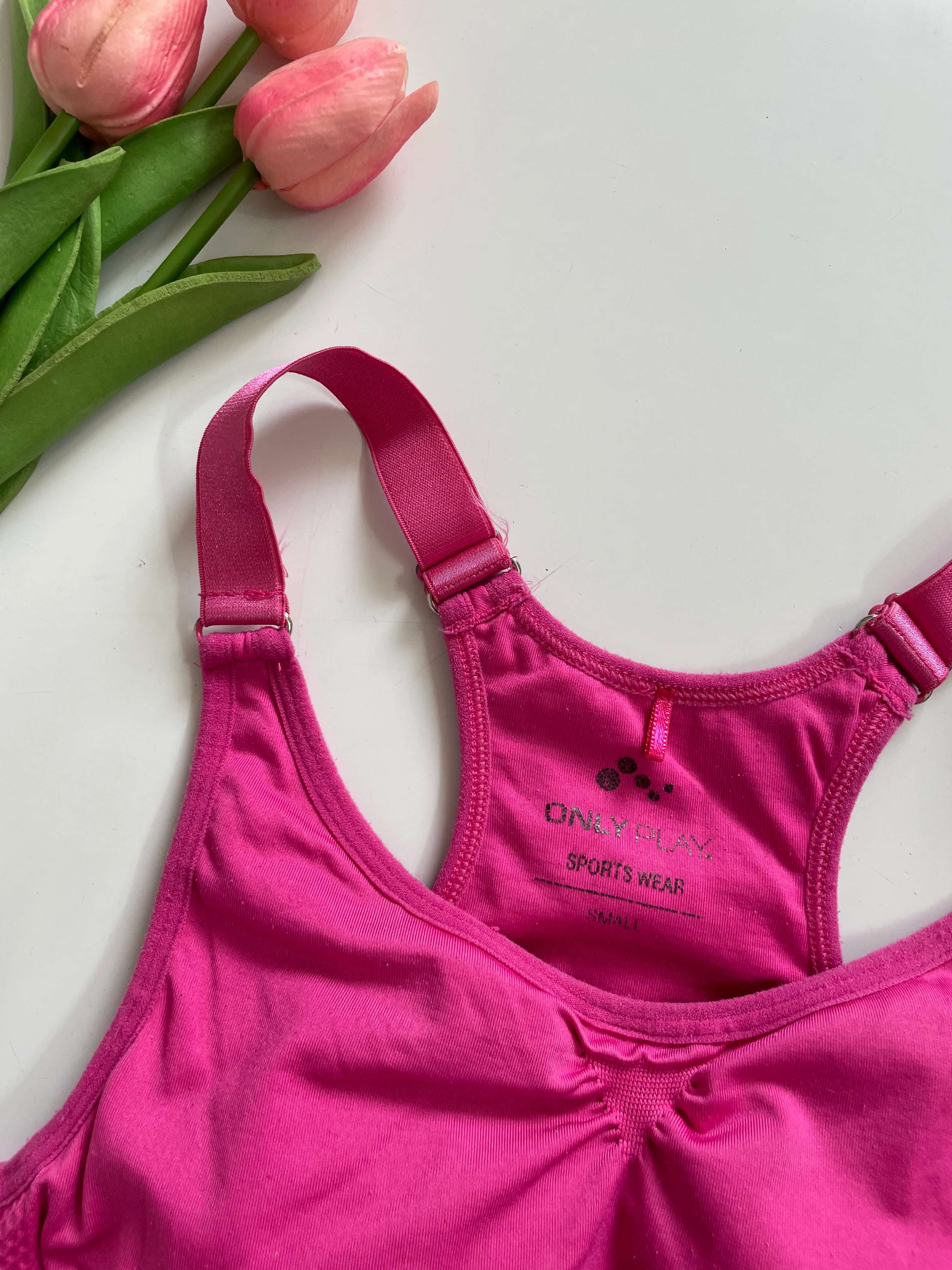 ONLY HOT PINK SPORTS BRA - BUST 28 TO 30 - Image 3