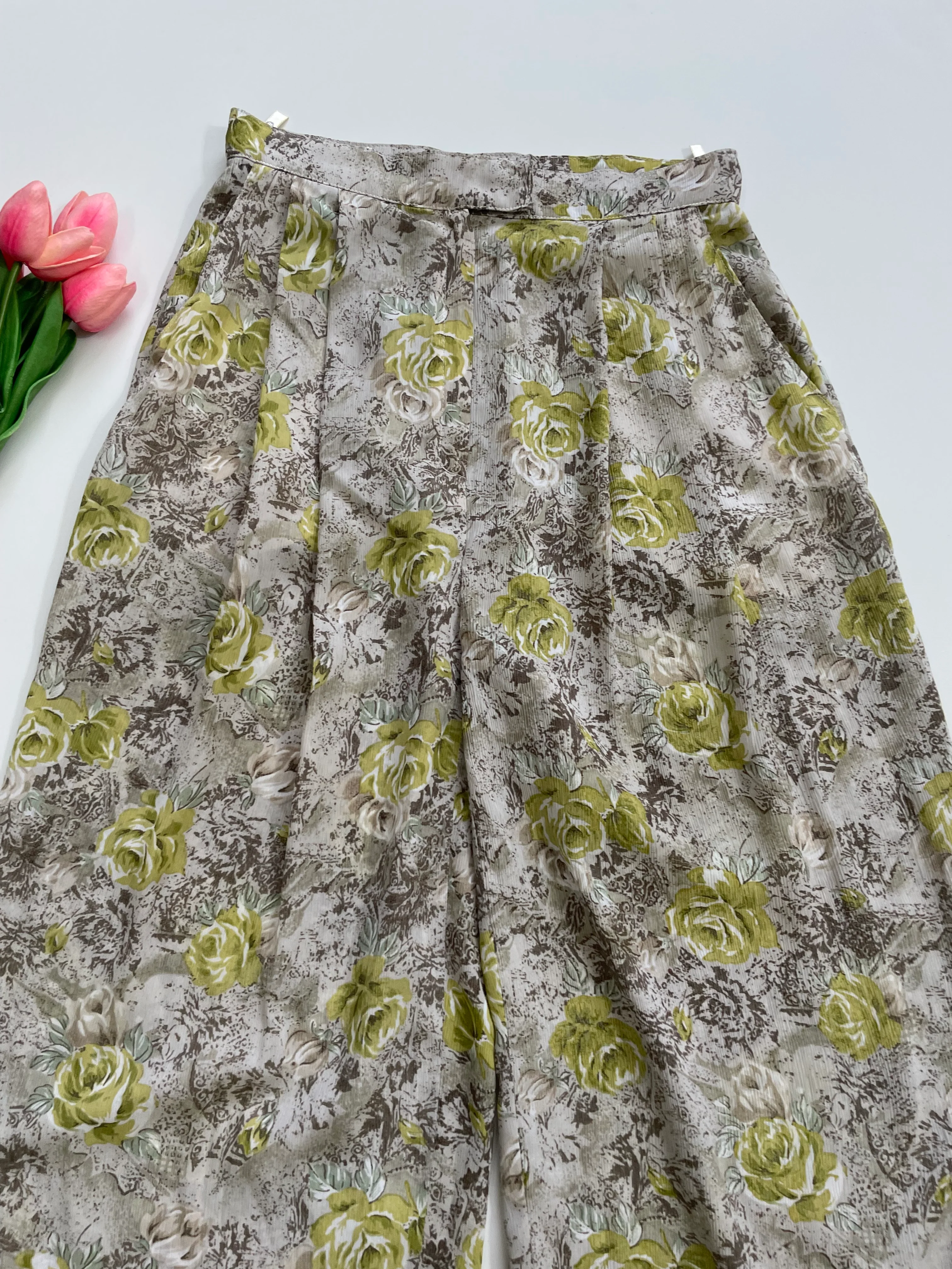 Moddrin Floral Pants-Waist 26 - Image 2