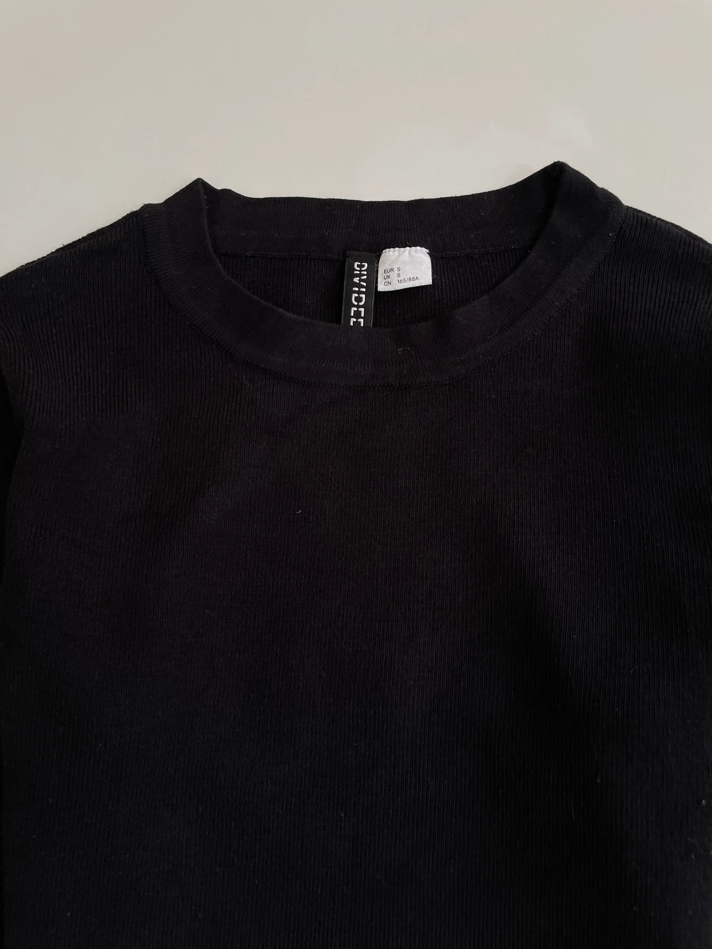 H&M Pre Winter Top-Bust 32 to 36 - Image 2