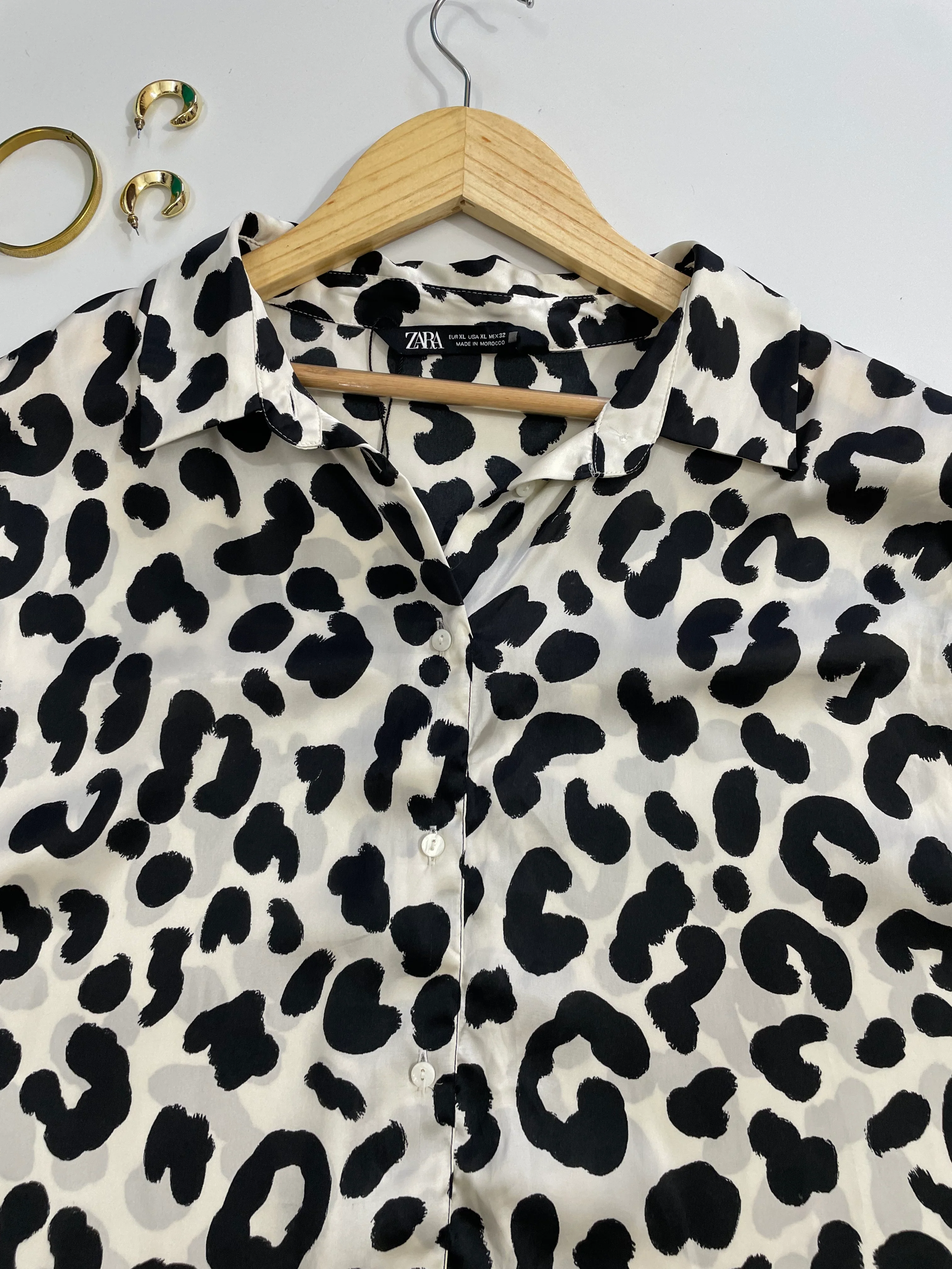 Zara Satin Shirt-Bust 46 - Image 2