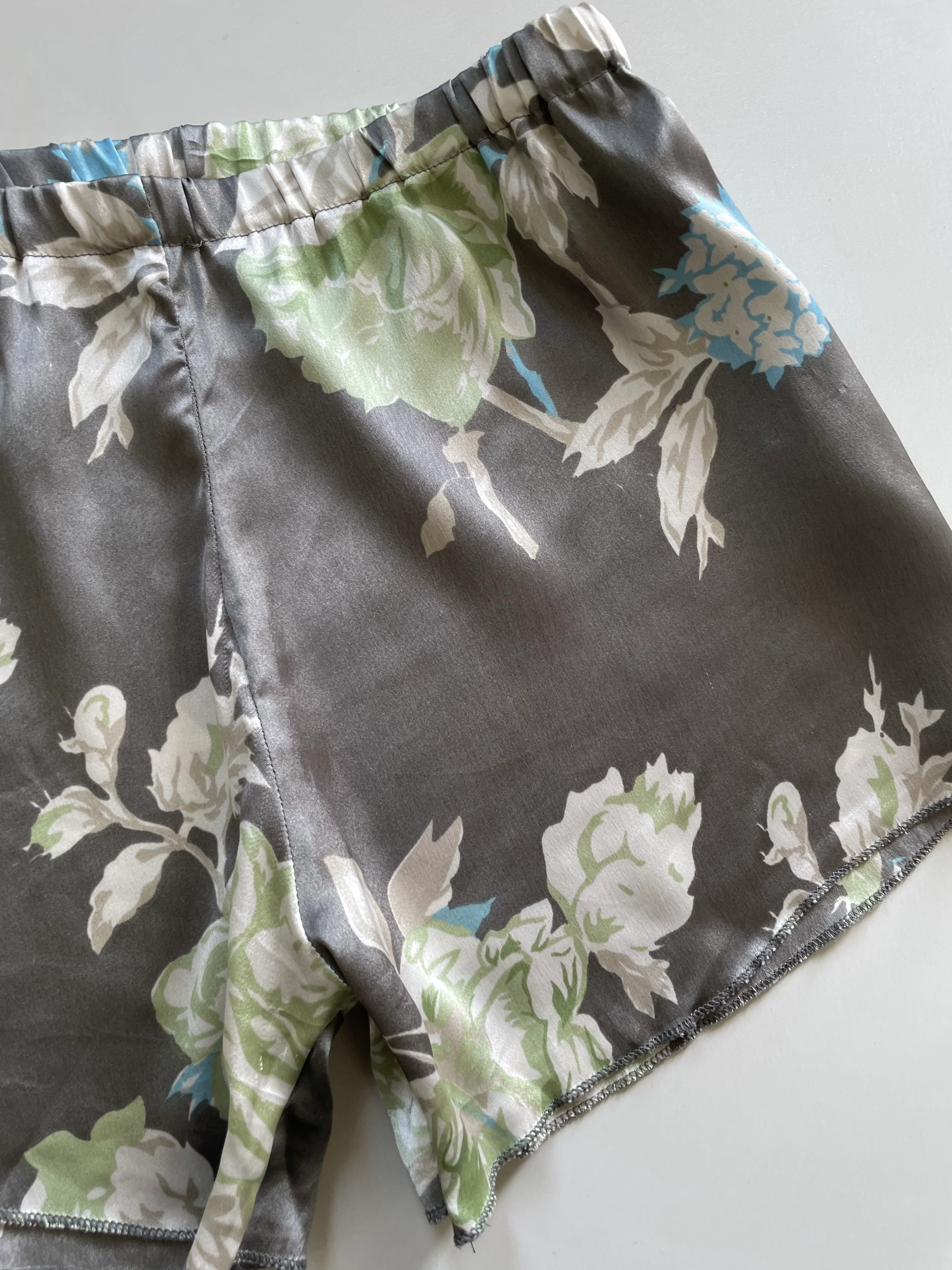 Satin Shorts-Waist 32 to 36 - Image 3