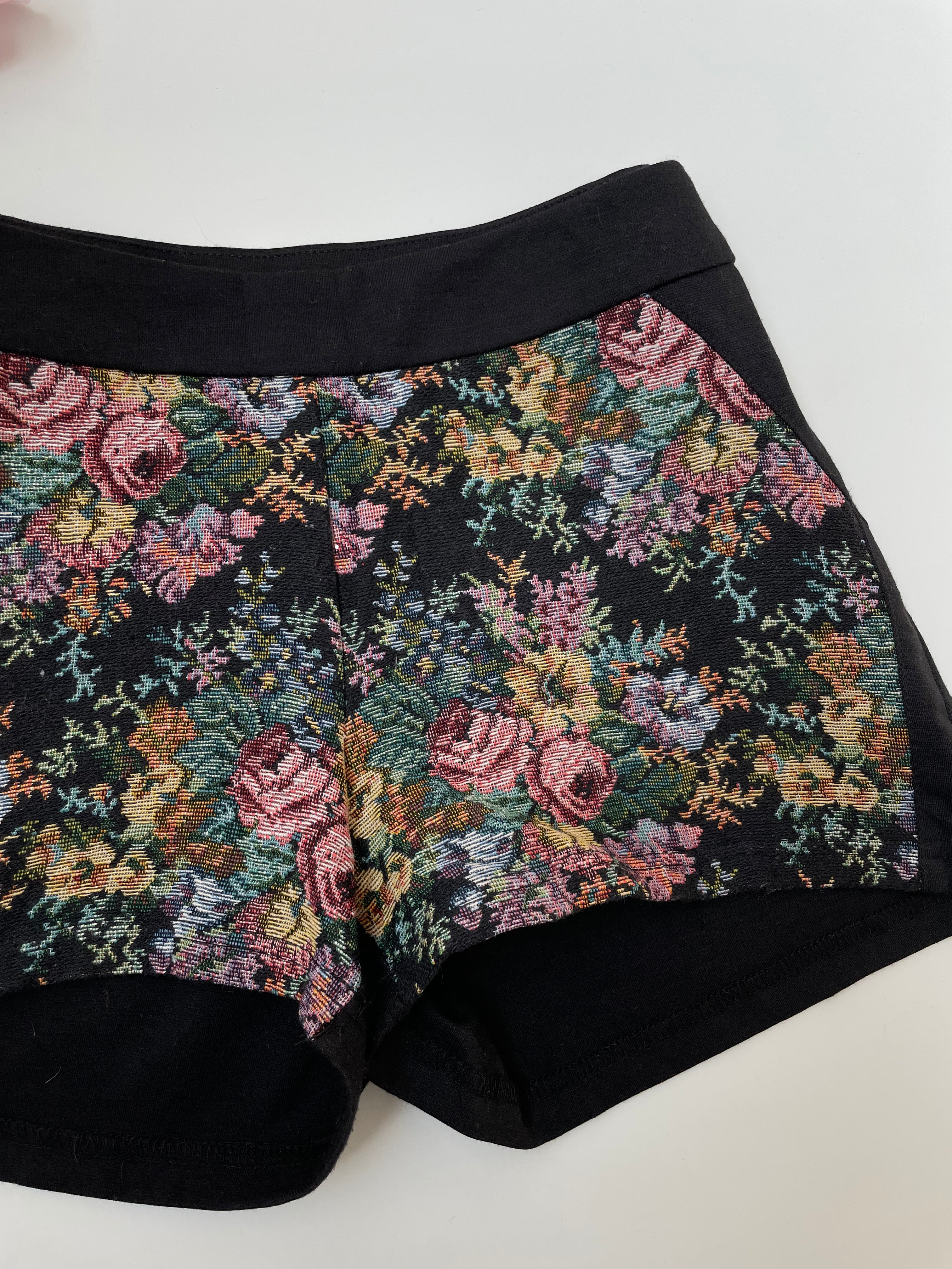 Lefties Shorts-Waist 30 - Image 2