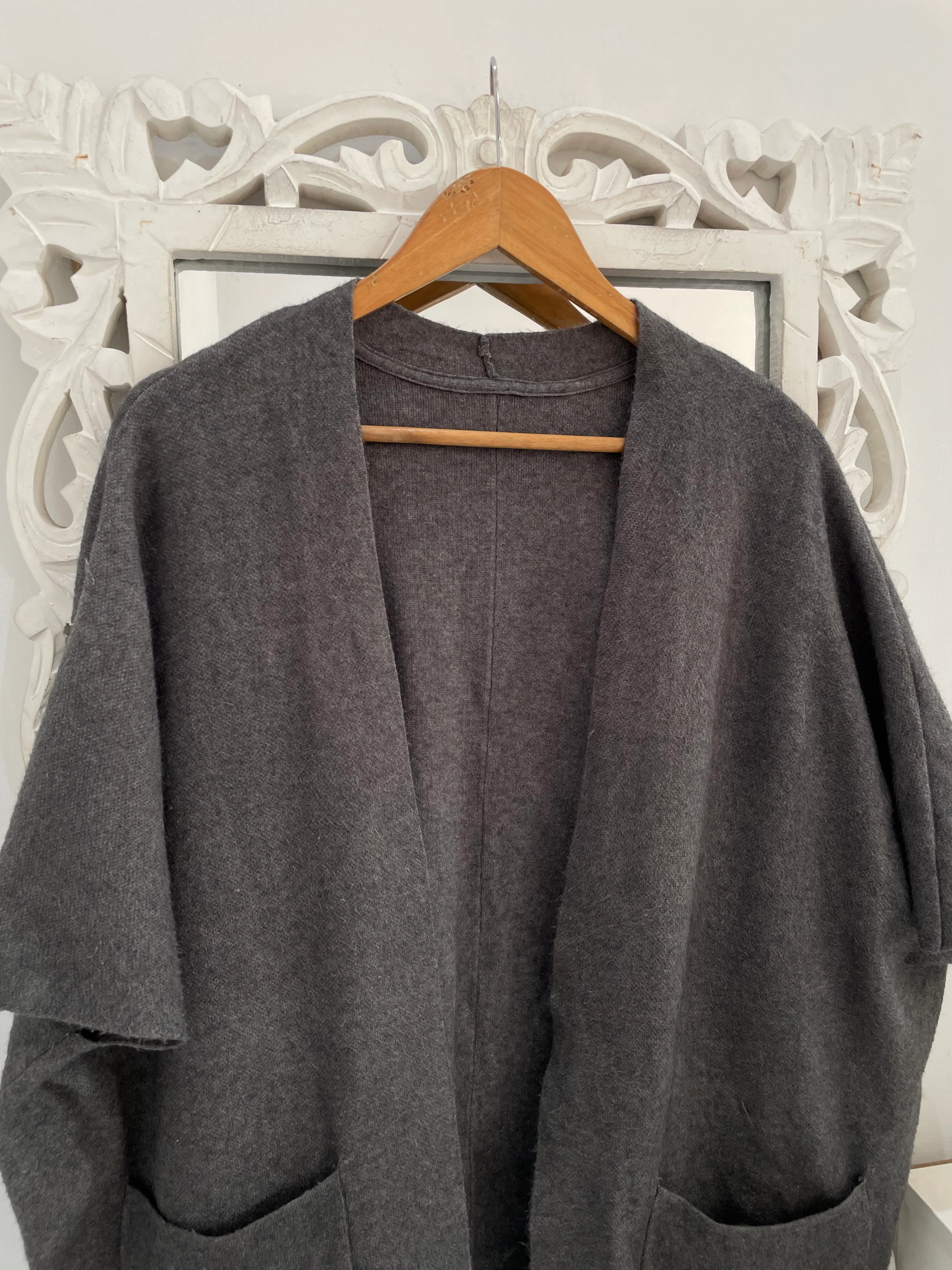Shrug- Bust 60 - Image 2