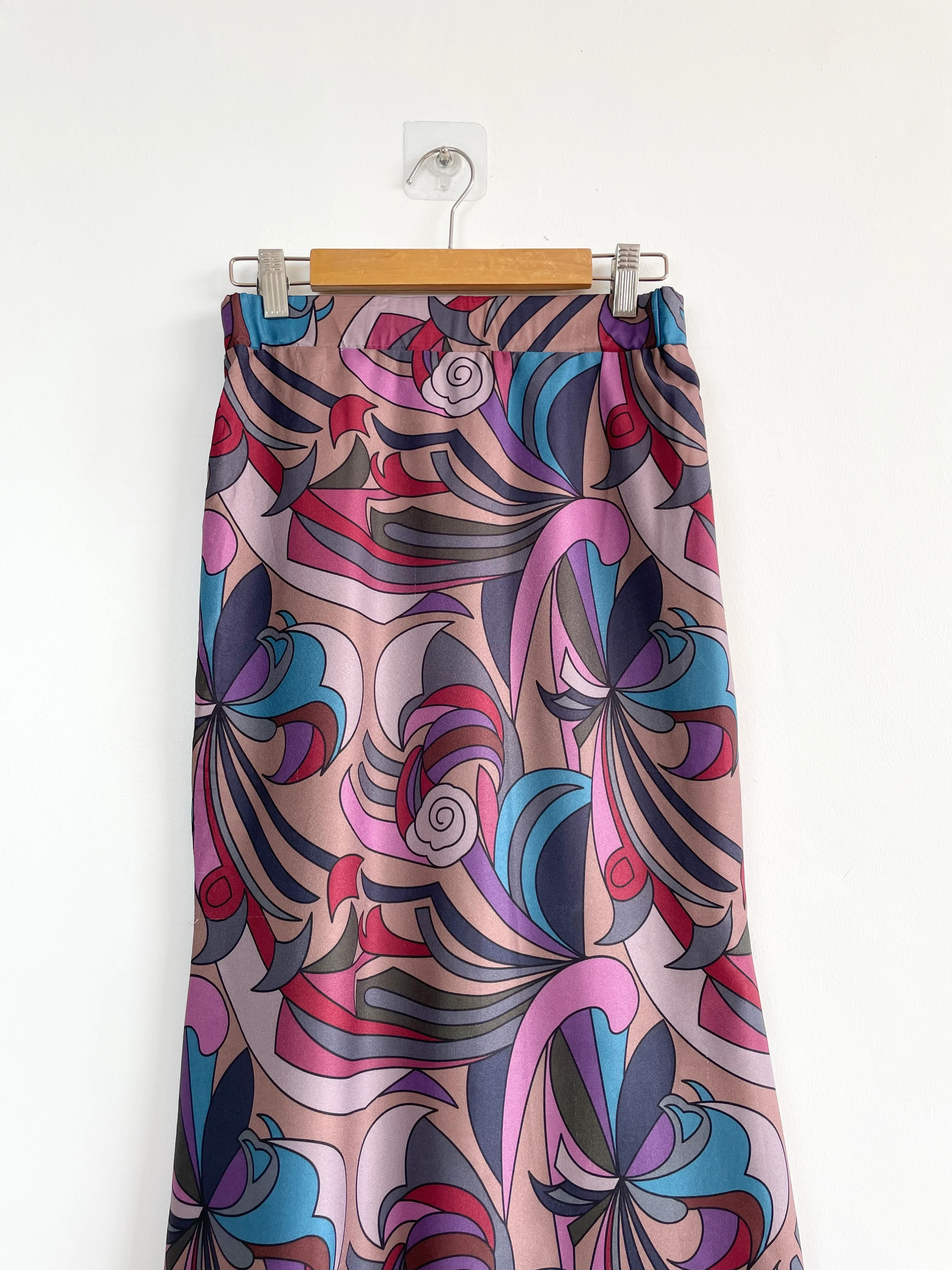 Skirt-Waist 28 to 30 - Image 2