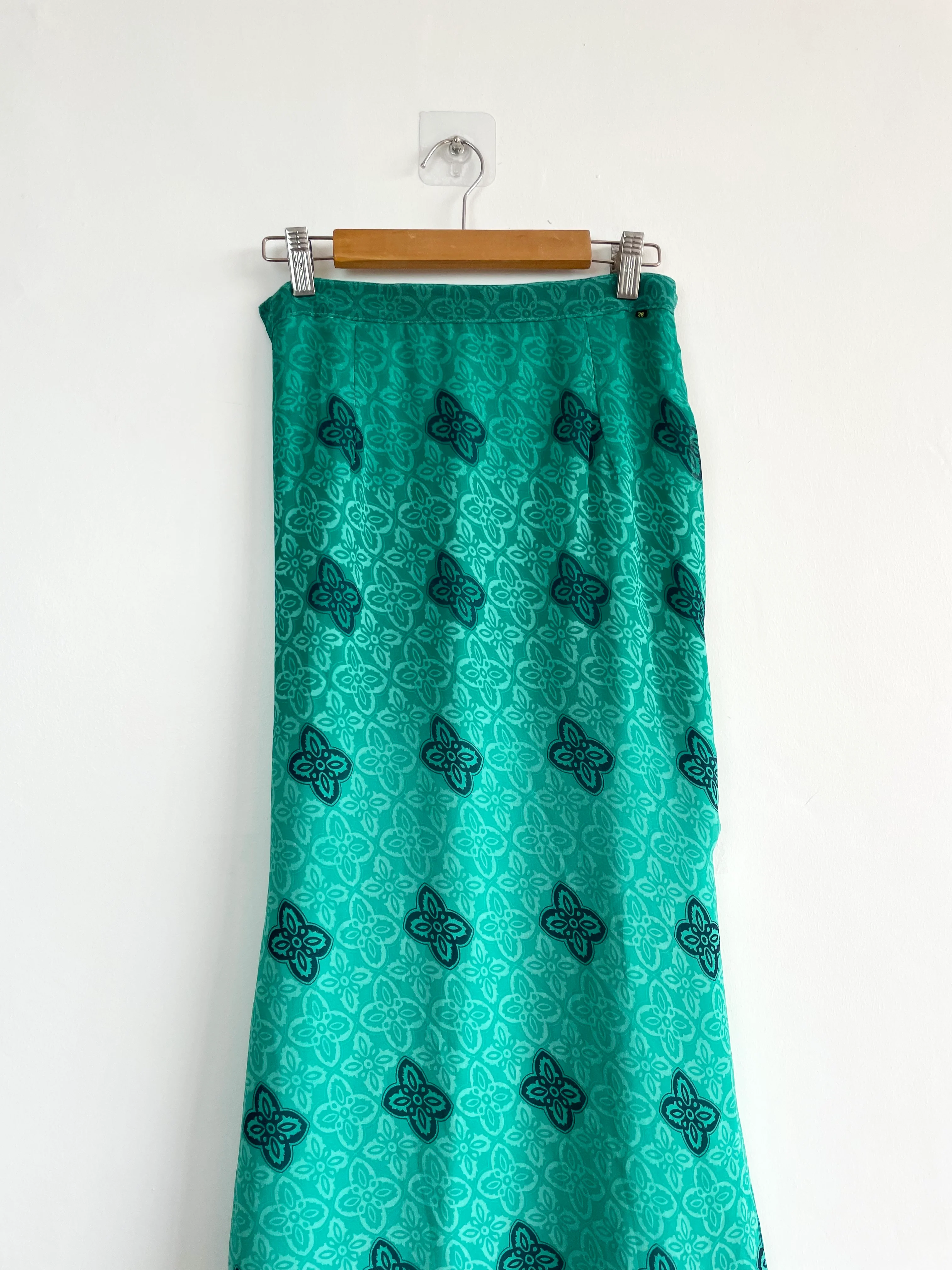 Vintage Skirt-Waist 26 - Image 2