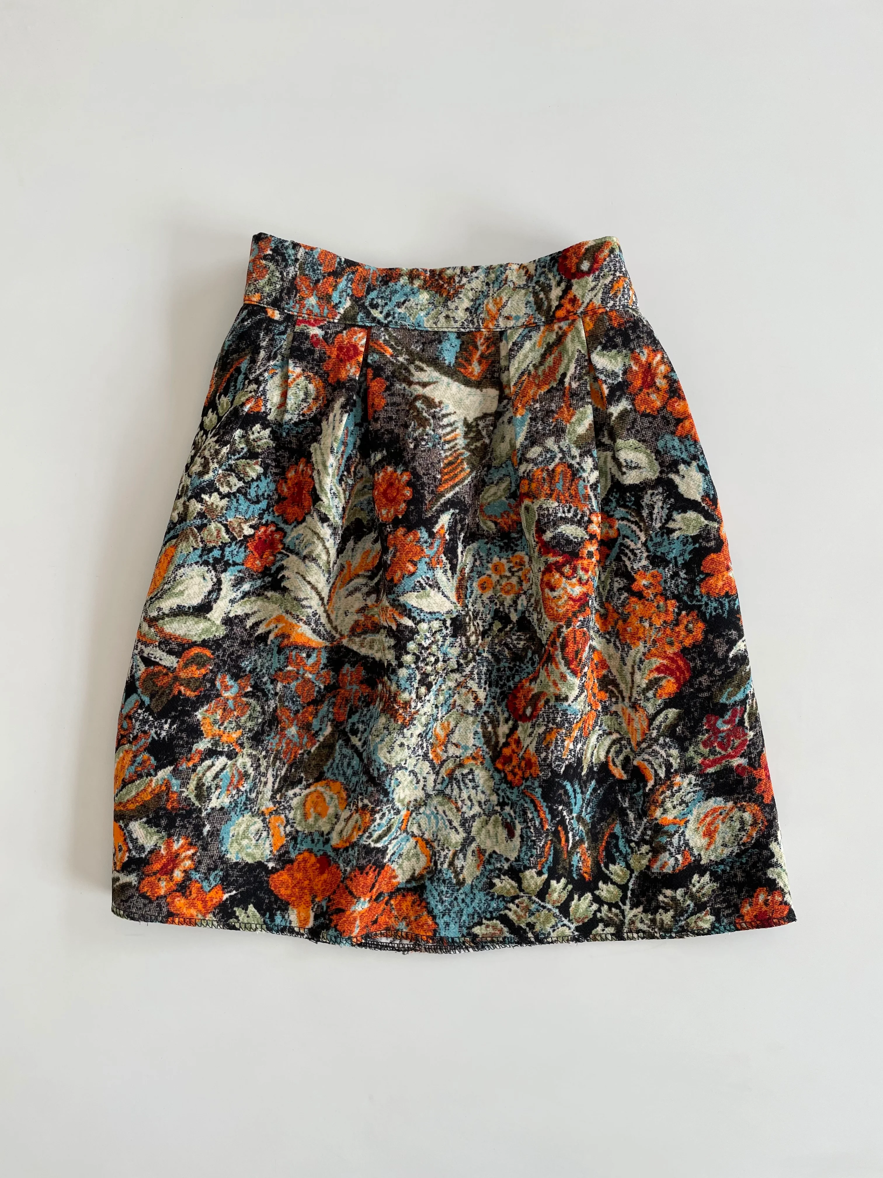 The Shew Vintage Skirt-Waist 26 to 28