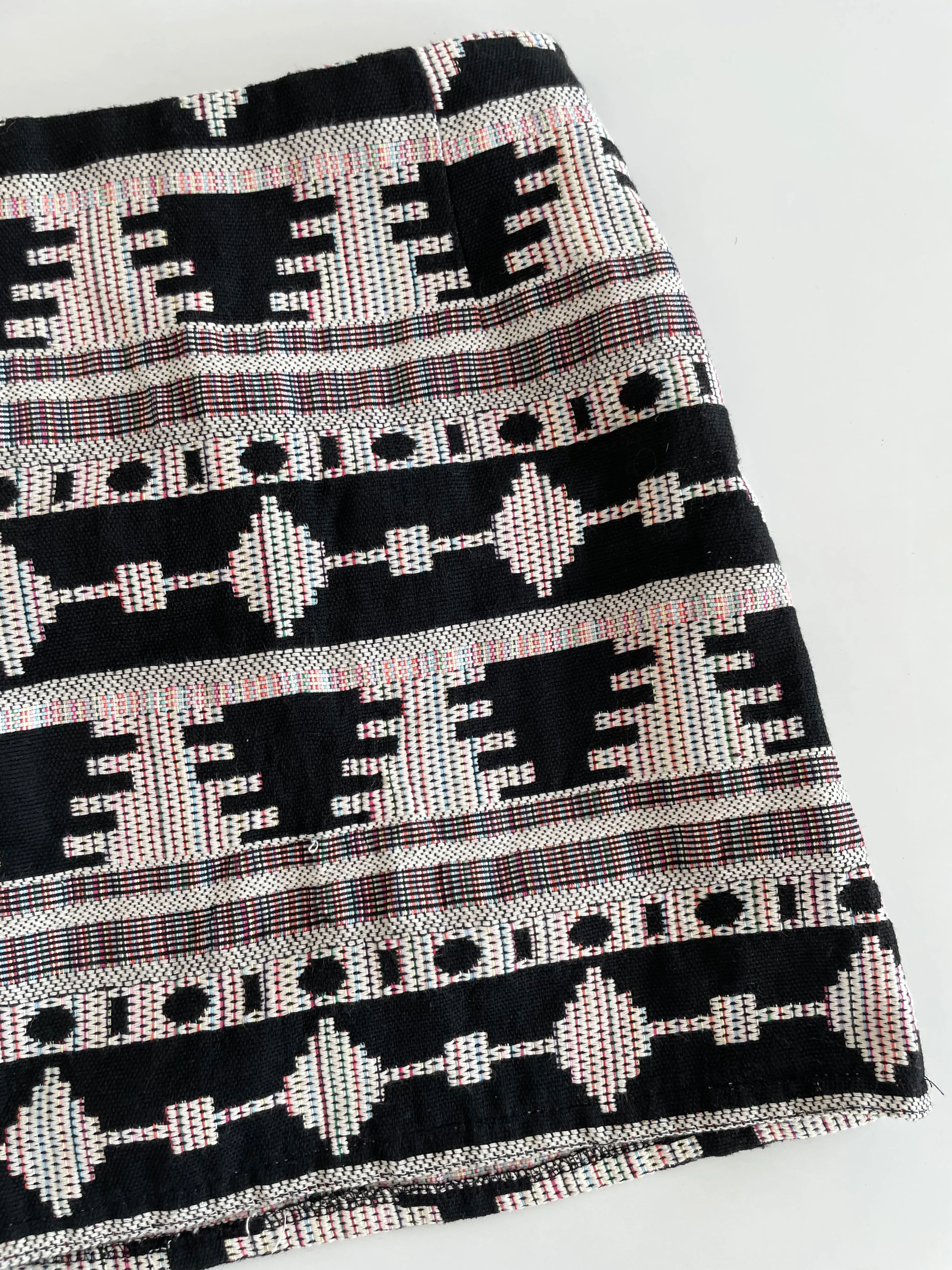 Jacquard Skirt-Waist 24 to 26 - Image 2