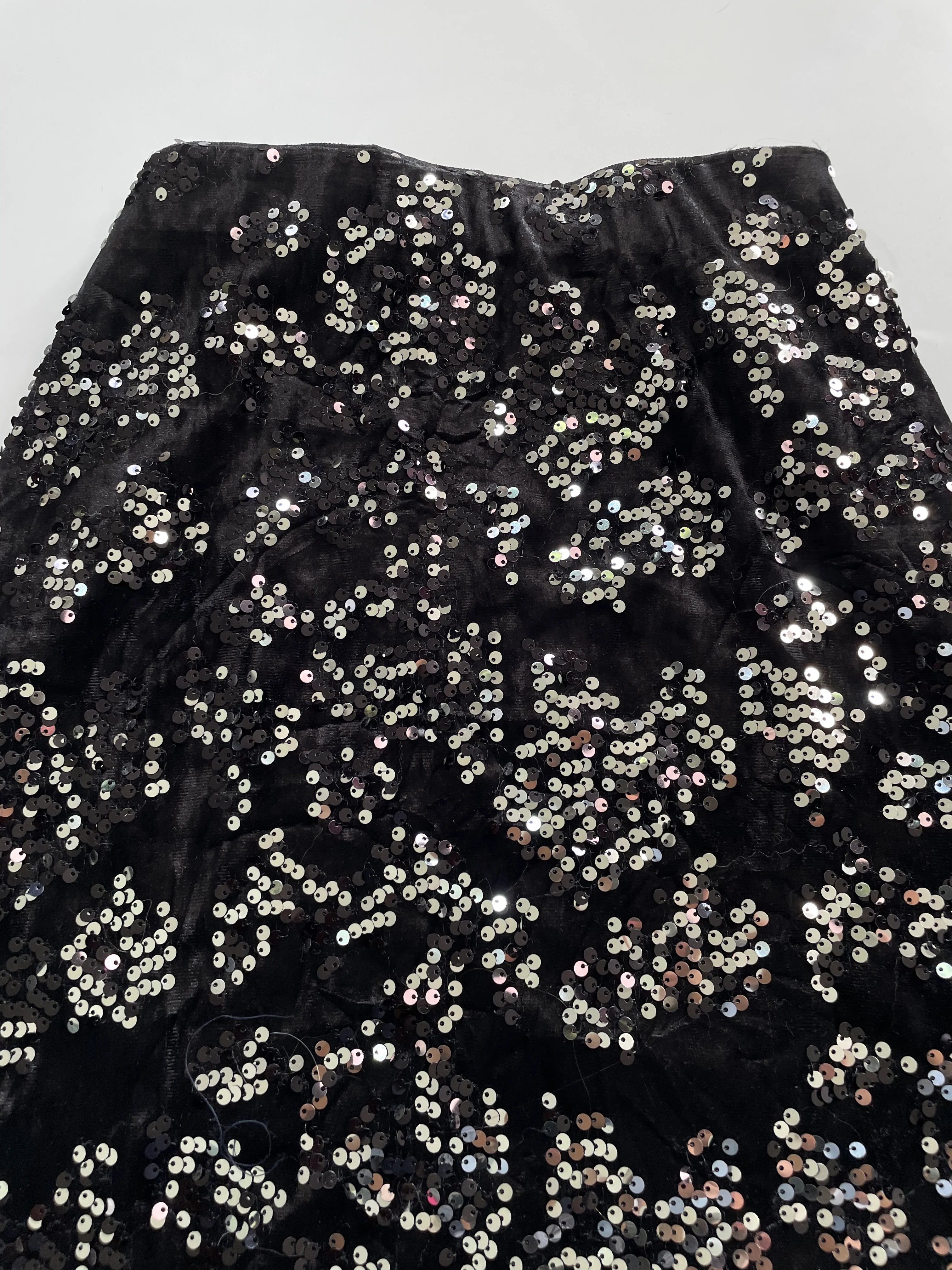 Sequin Page One Skirt-Waist 40 to 42 - Image 2