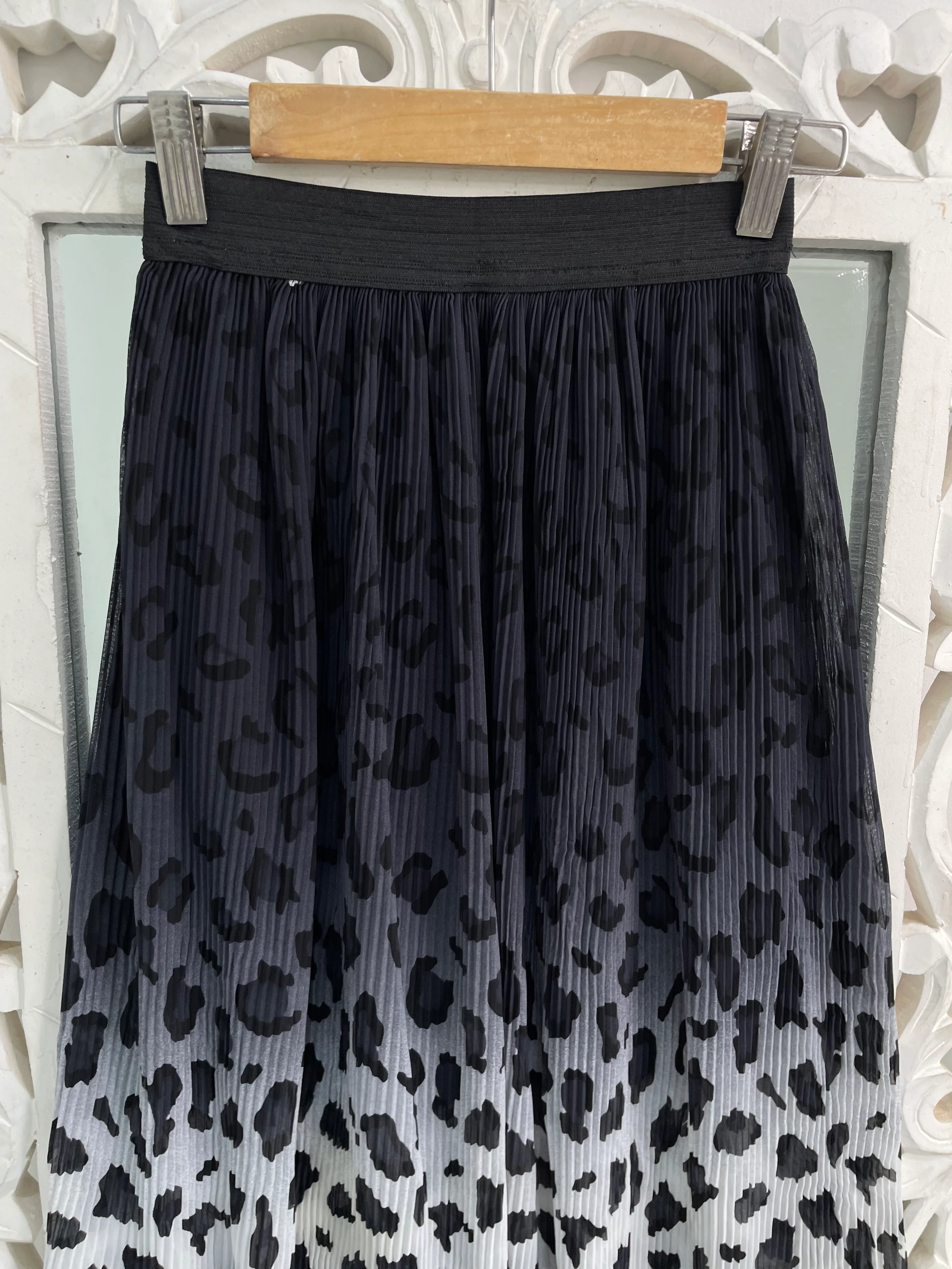Skirt-Waist 24 to 30 - Image 2