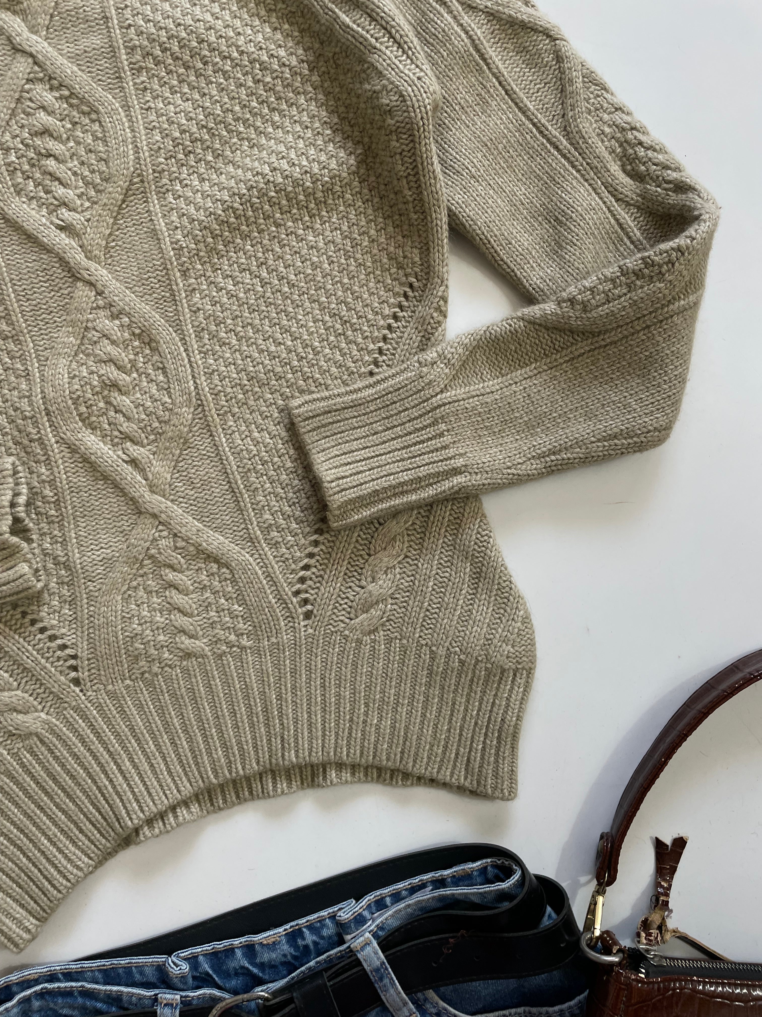 Soft Sweater-Bust 30 to 34 - Image 3