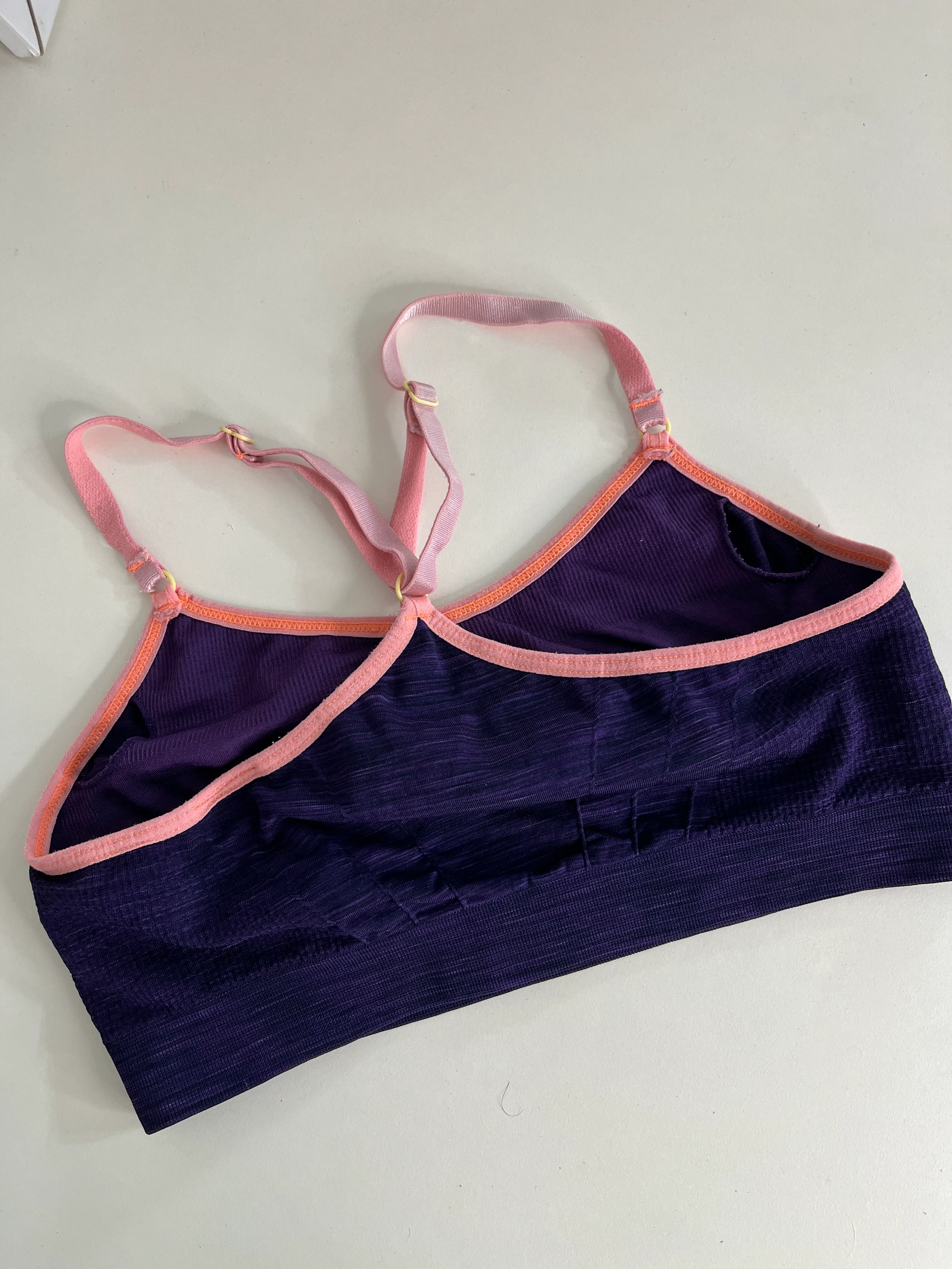 SPORTS BRA - BUST 30 to 32 - Image 3