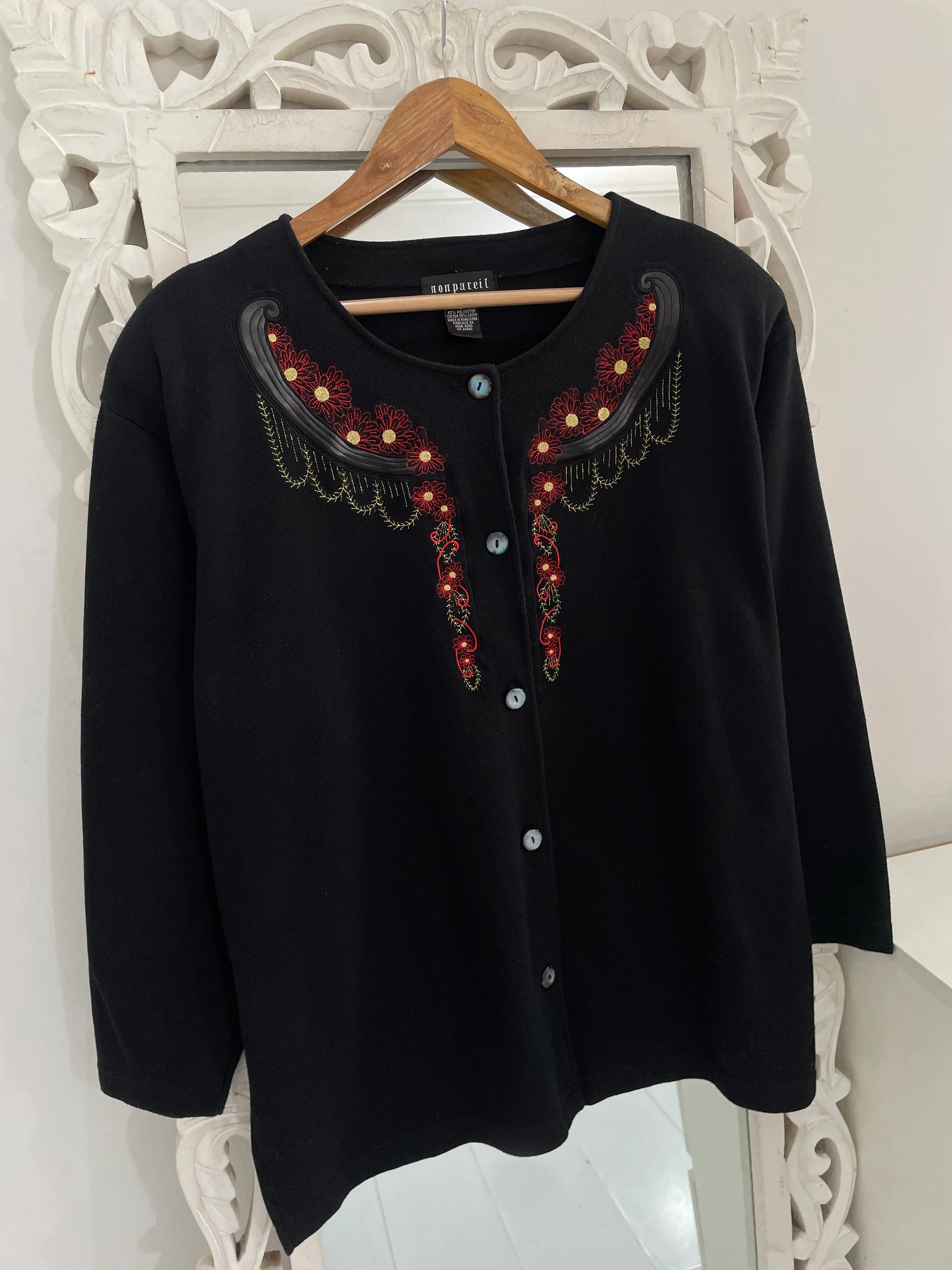 Embroidered Sweater-Bust 46