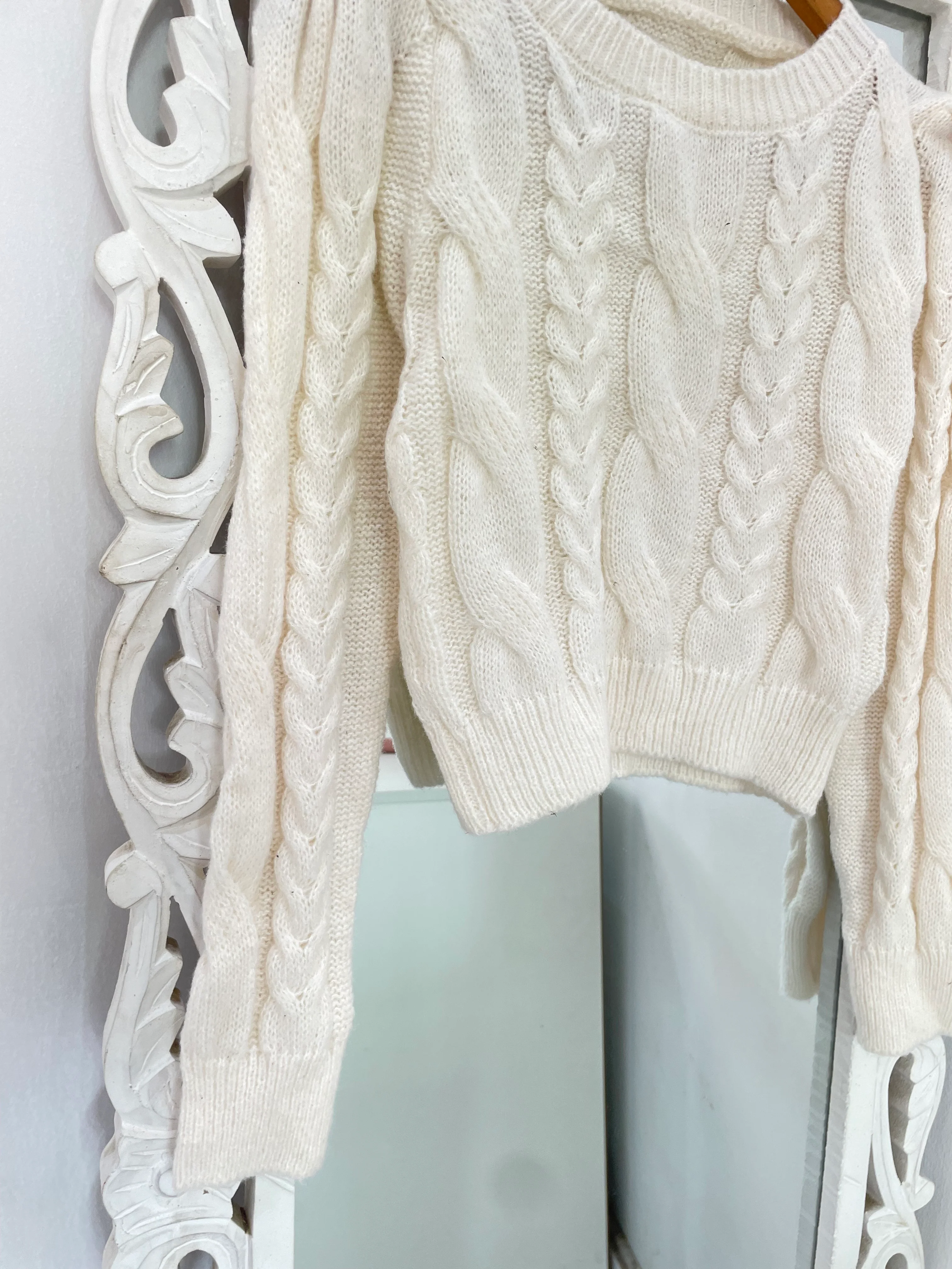 Thick Sweater-Bust 34 - Image 3
