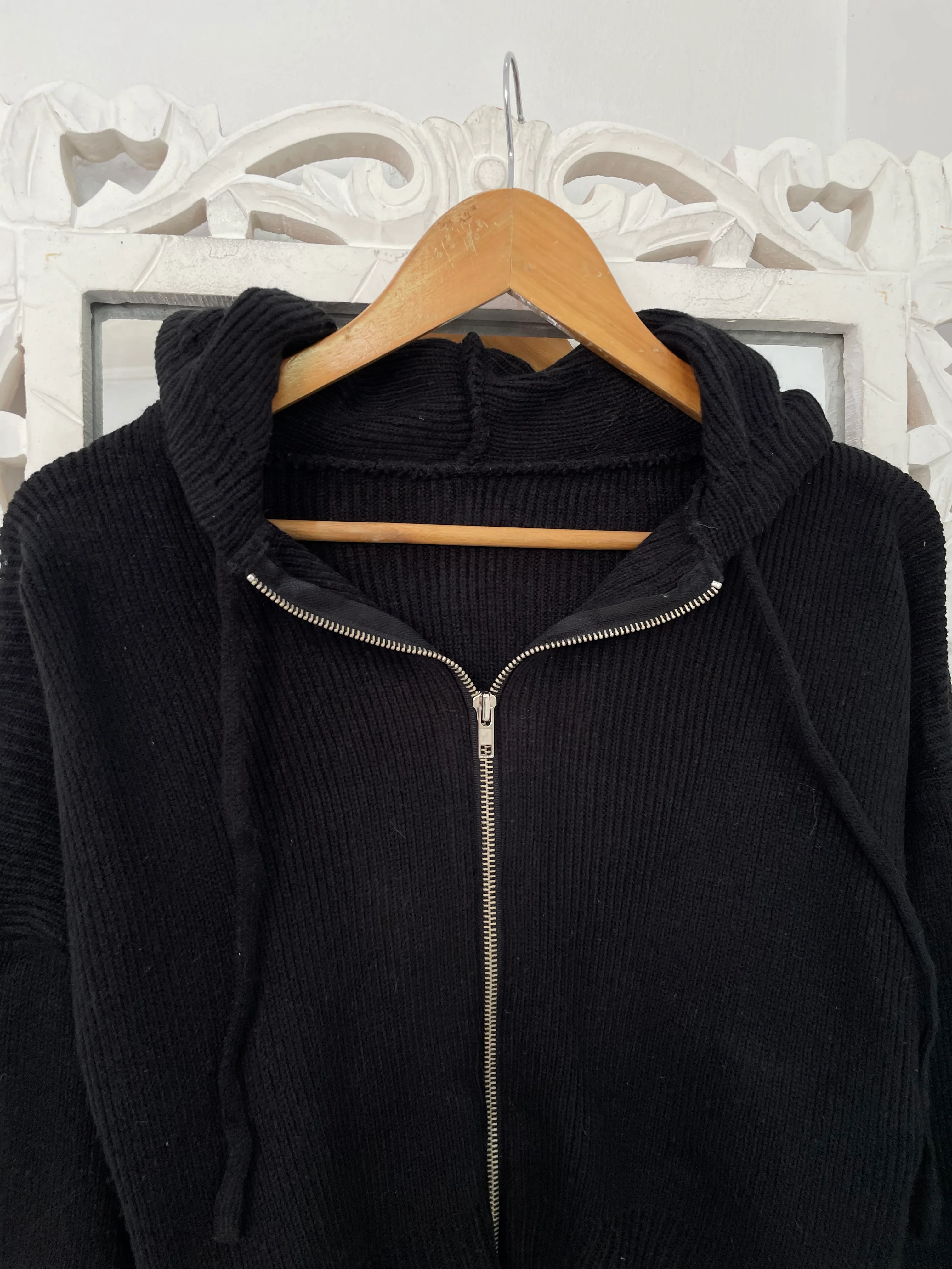 Thick Zipper-Bust 42 - Image 2