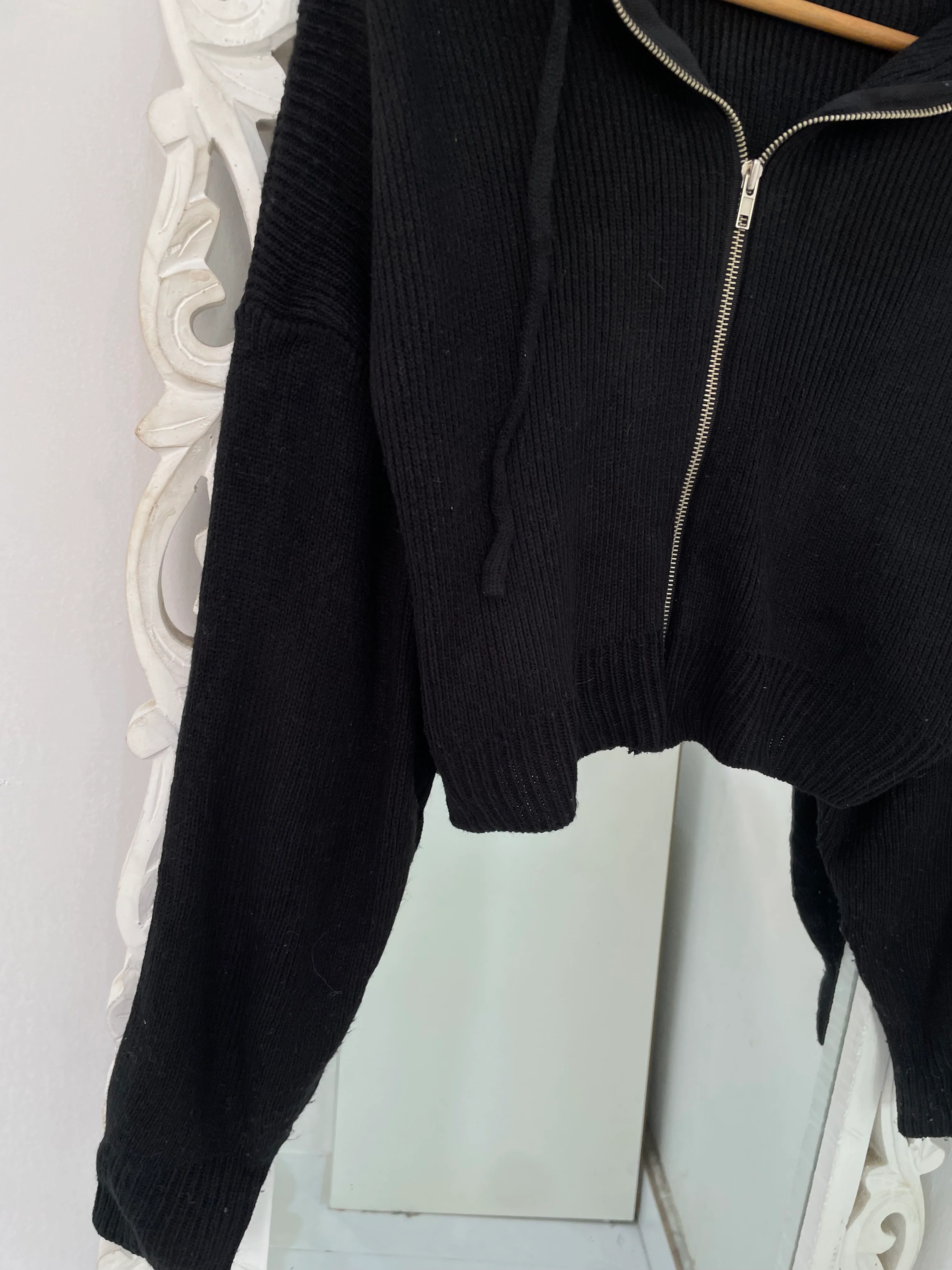 Thick Zipper-Bust 42 - Image 3