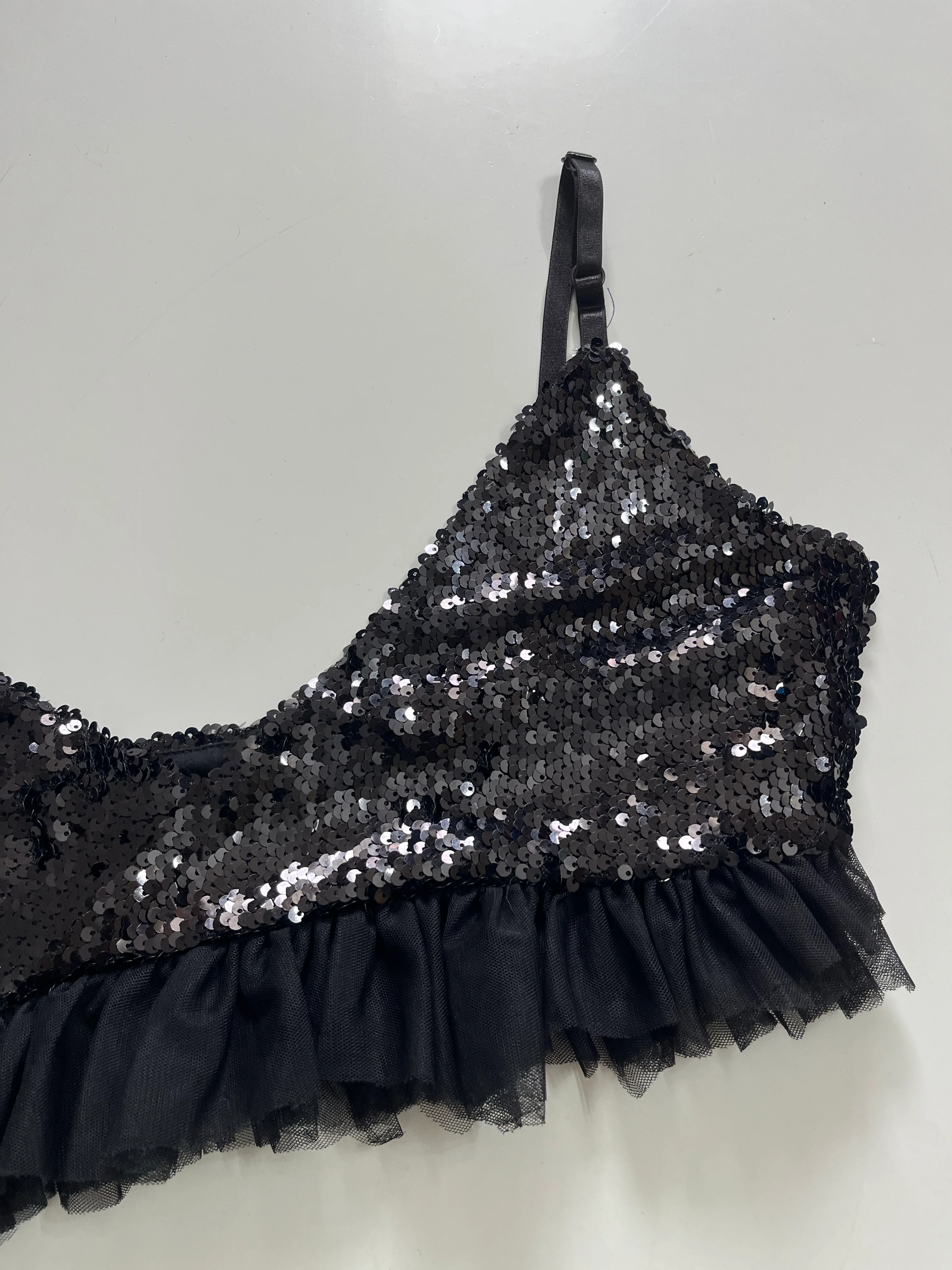 SEQUINS RUFFLE TOP - BUST 38 TO 40 - Image 3