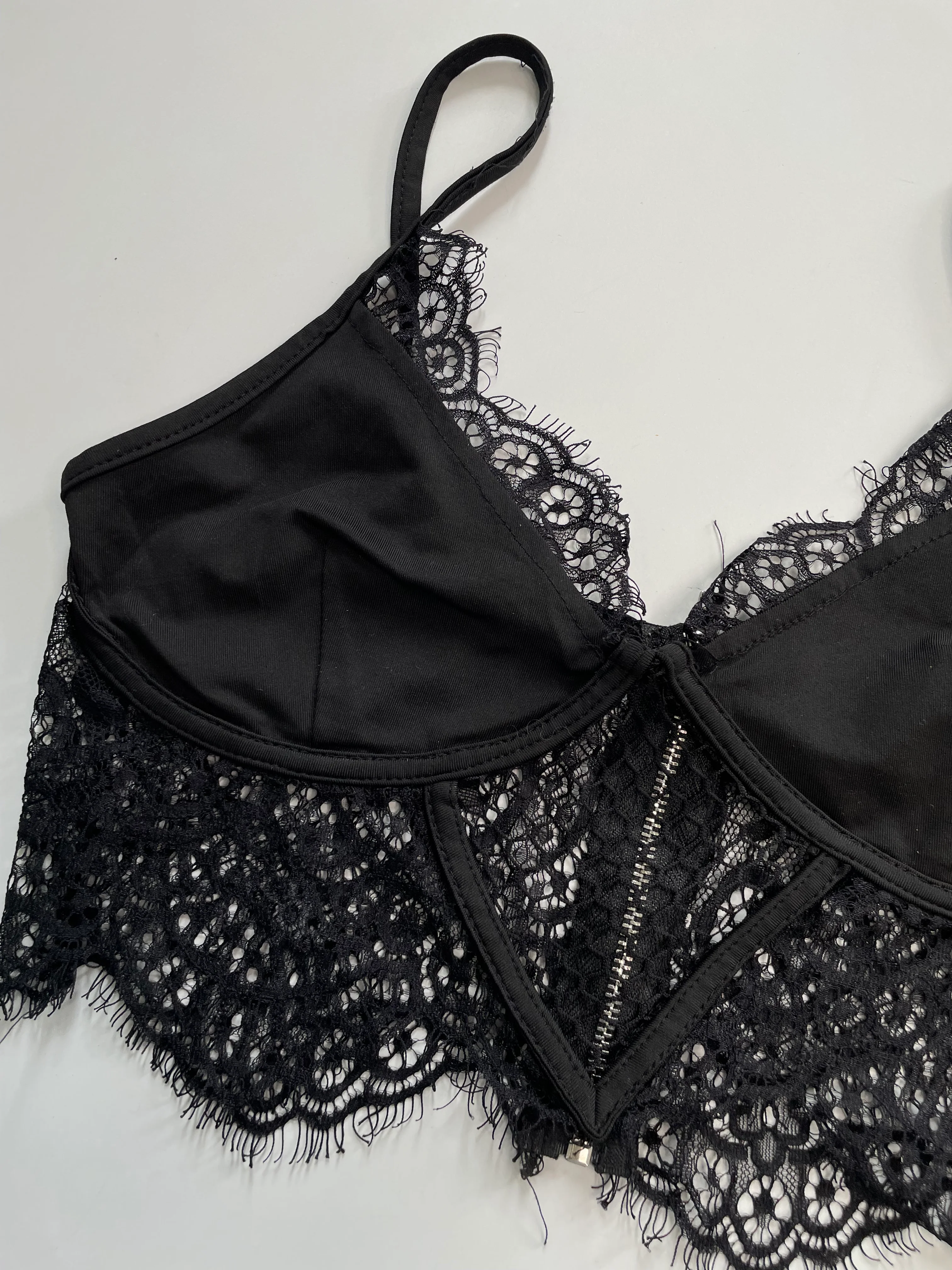 prettylittlething Top -Bust 30 - Image 2