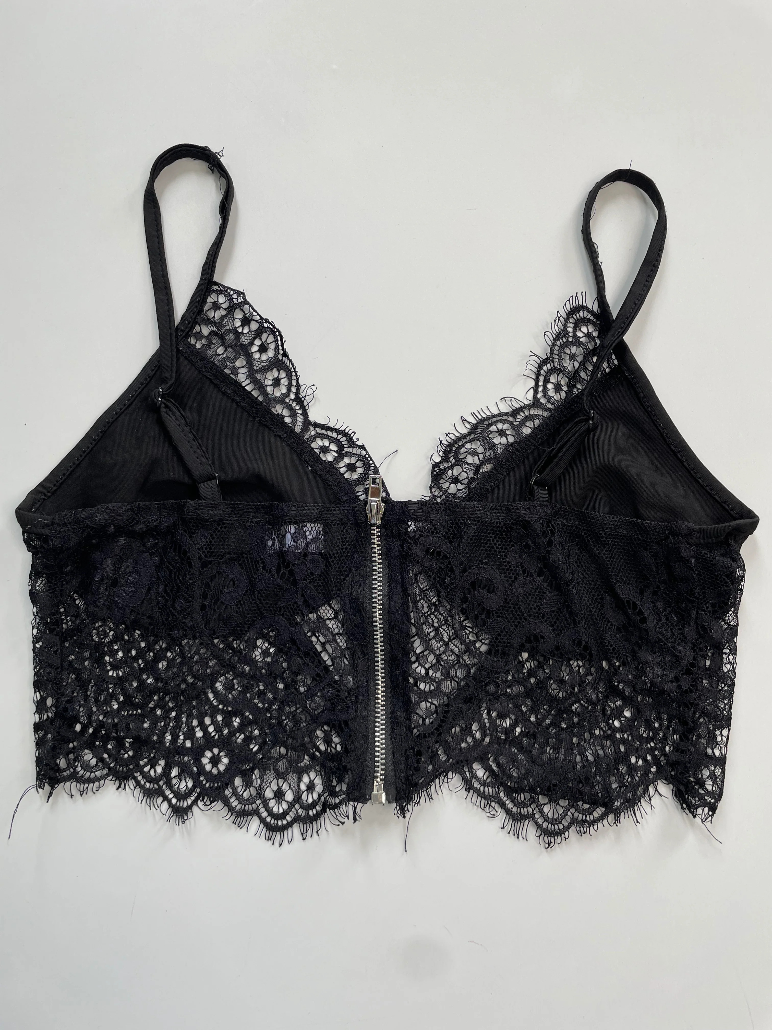 prettylittlething Top -Bust 30 - Image 3