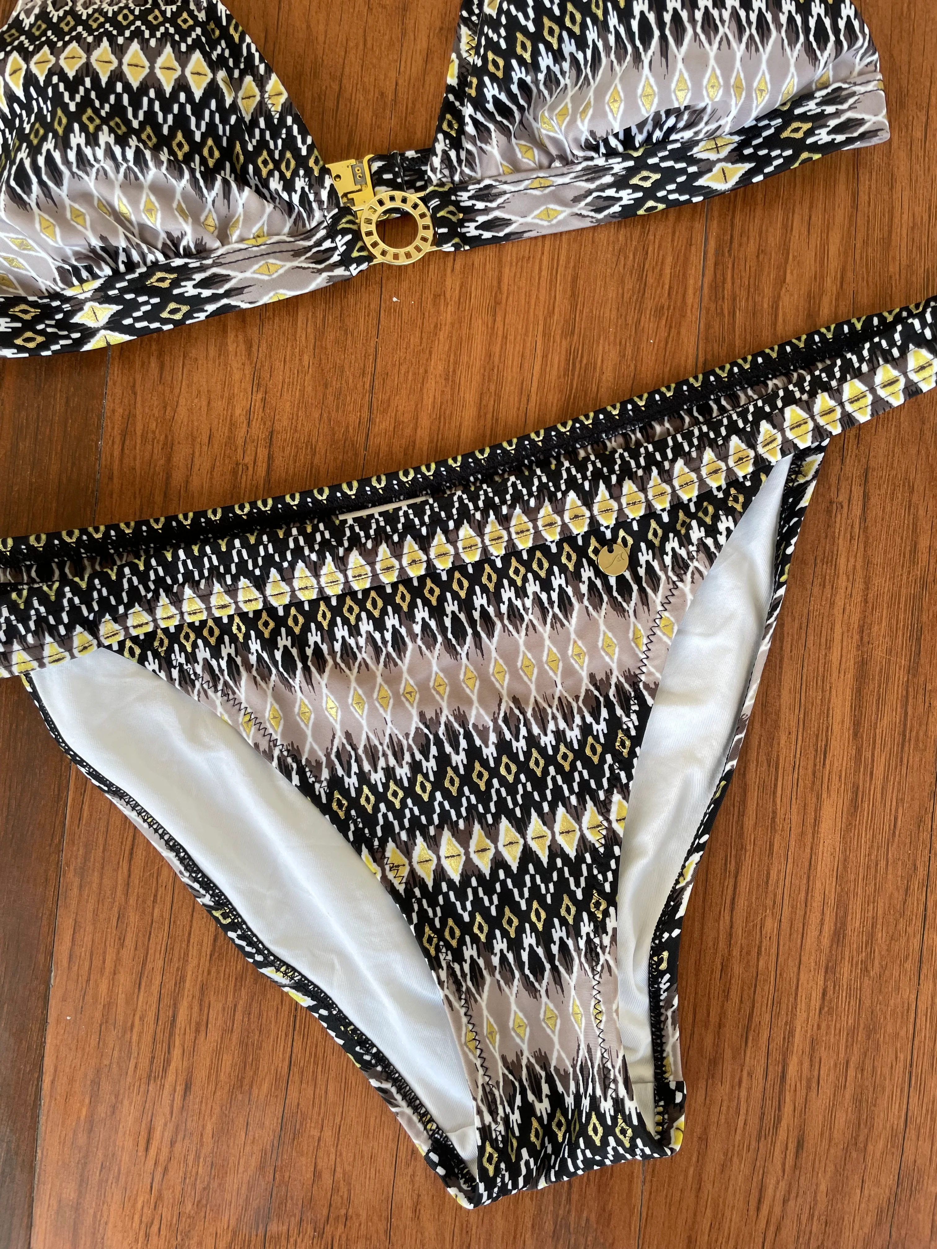 Bikini-Bust 32 to 35Waist 32 to 34 - Image 3