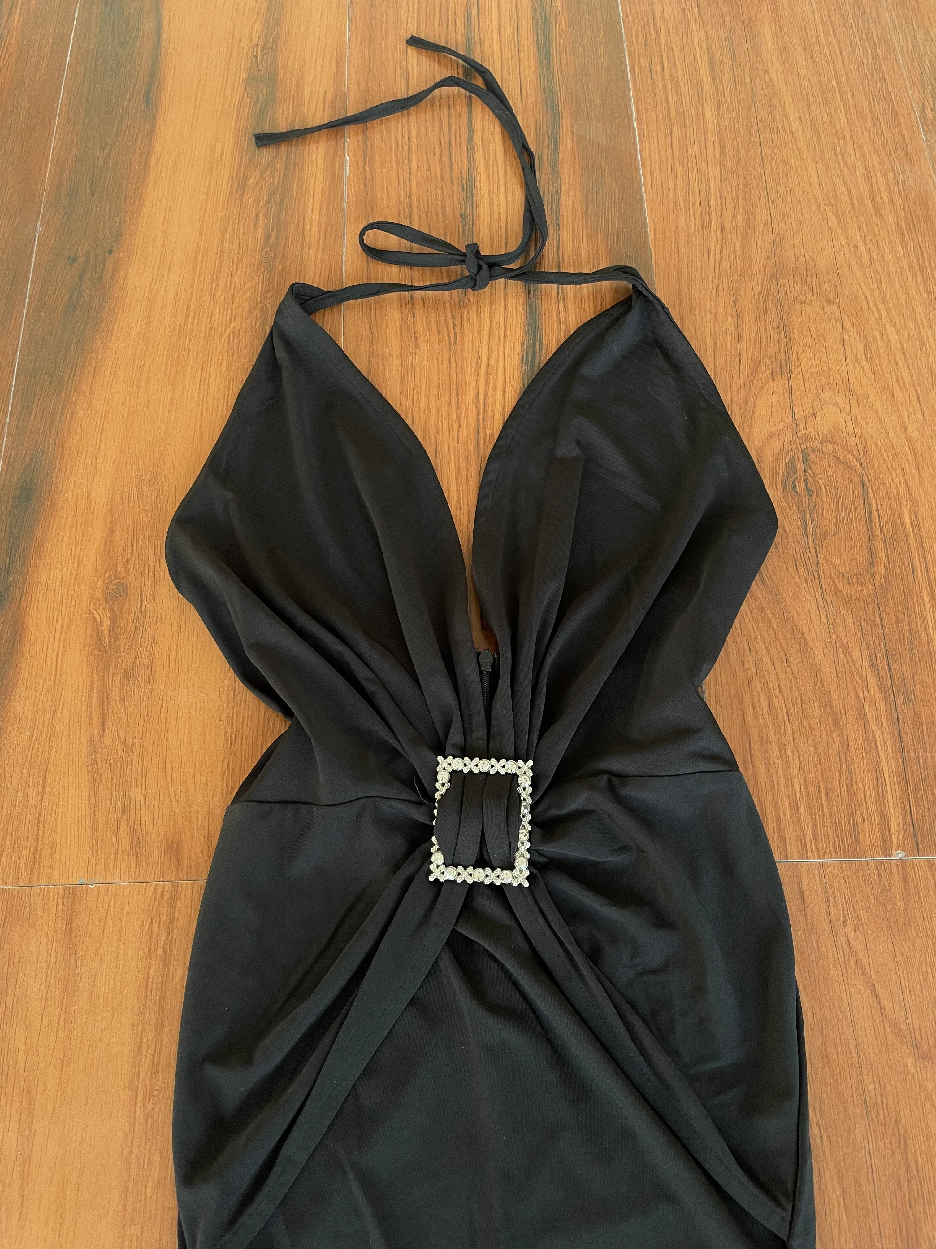 Halter Dress-Bust 32 to 34 - Image 2