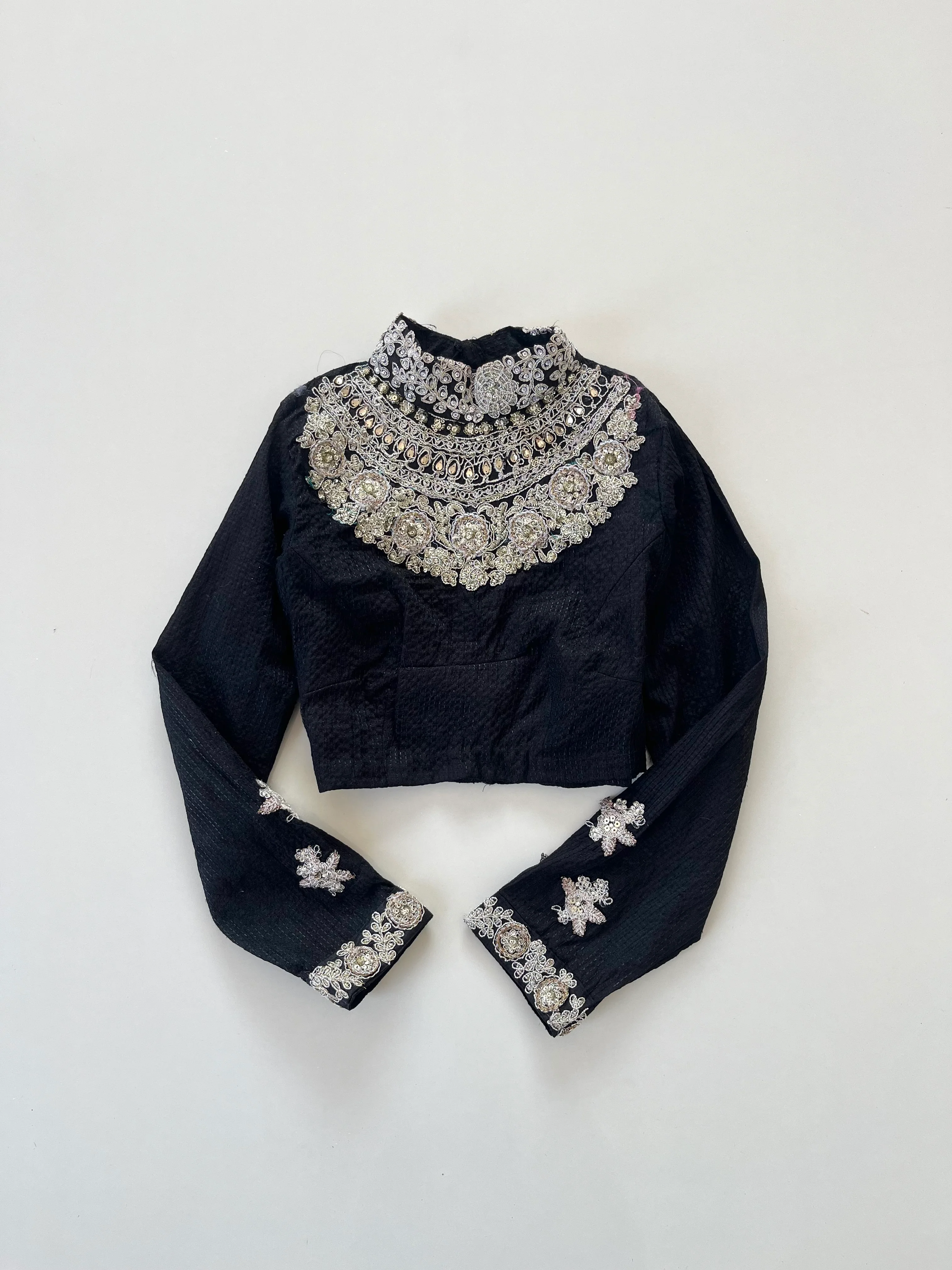 Desi Top-Bust 32