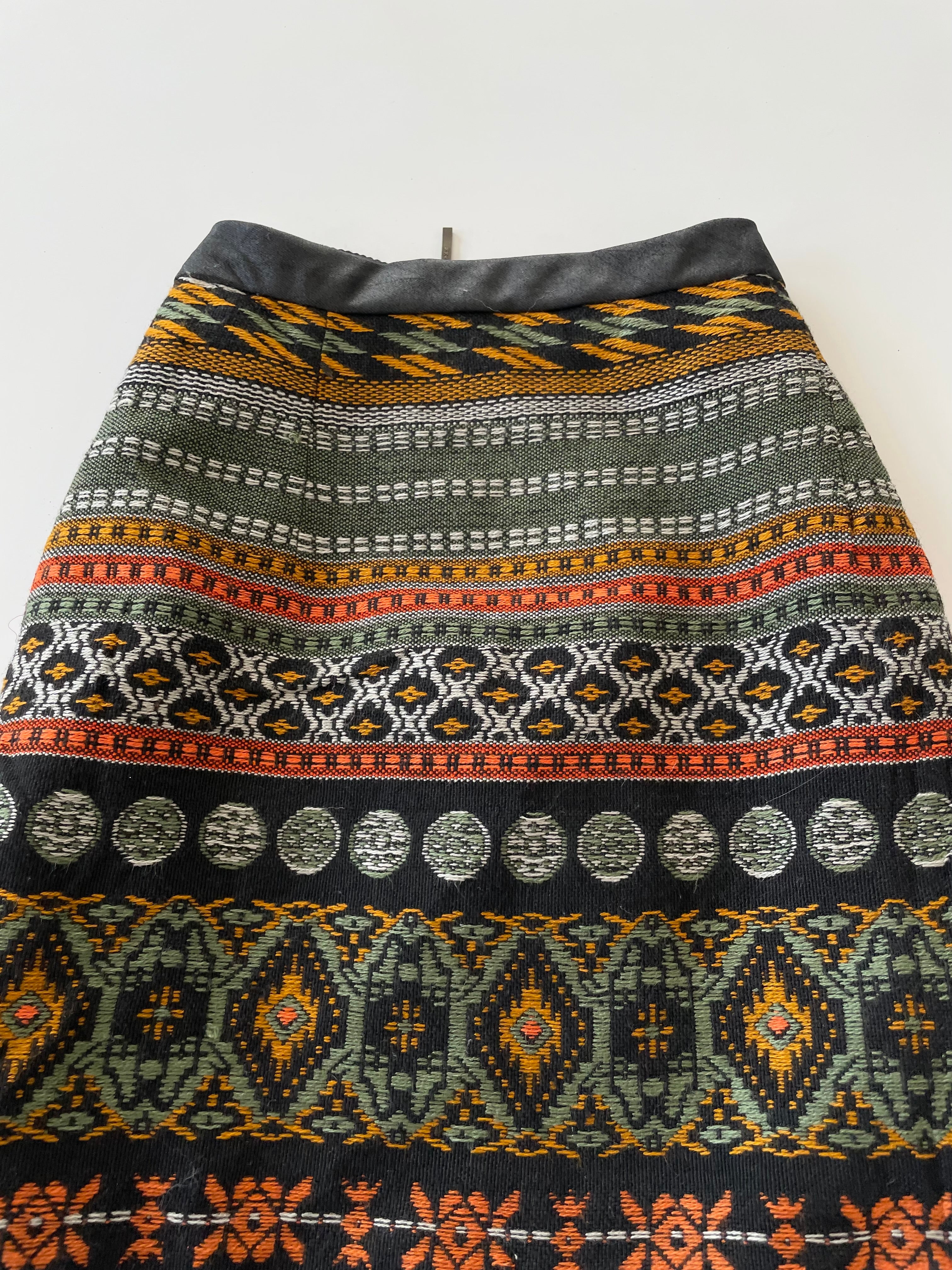 Suite Blanco Jacquard Skirt-Waist 26 - Image 2