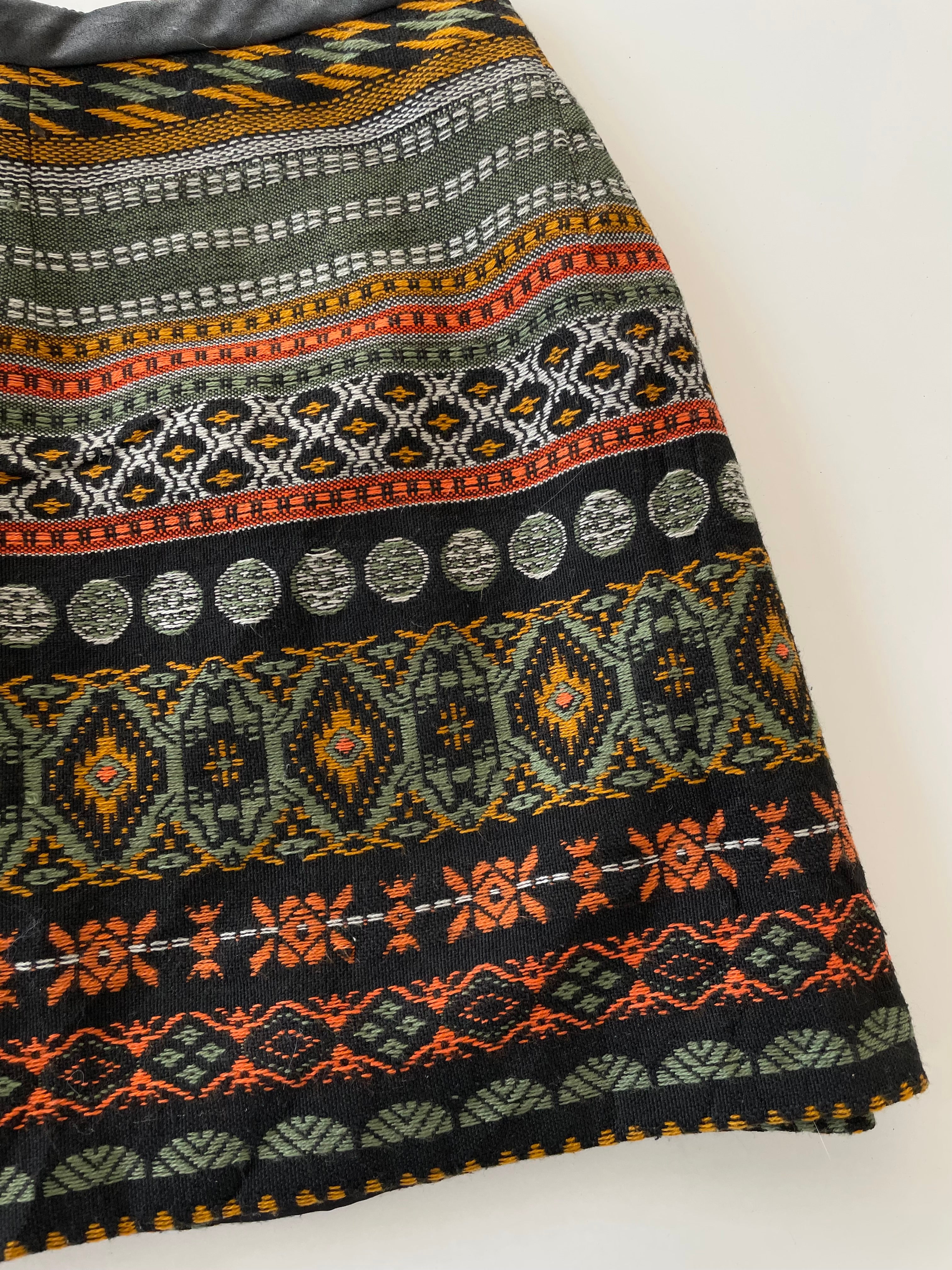 Suite Blanco Jacquard Skirt-Waist 26 - Image 3