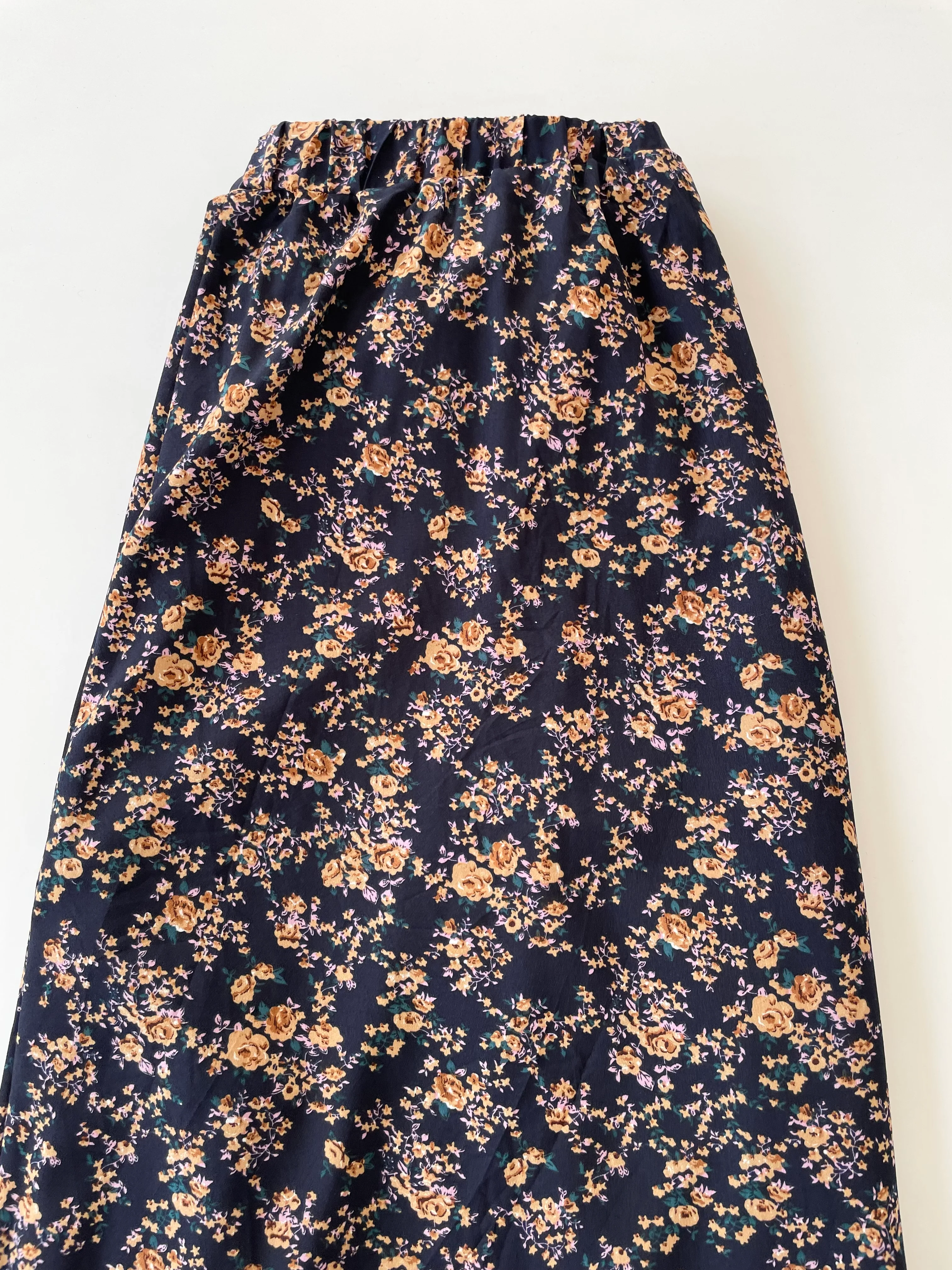 Vintage Floral Long Skirt-Waist 42 - Image 2