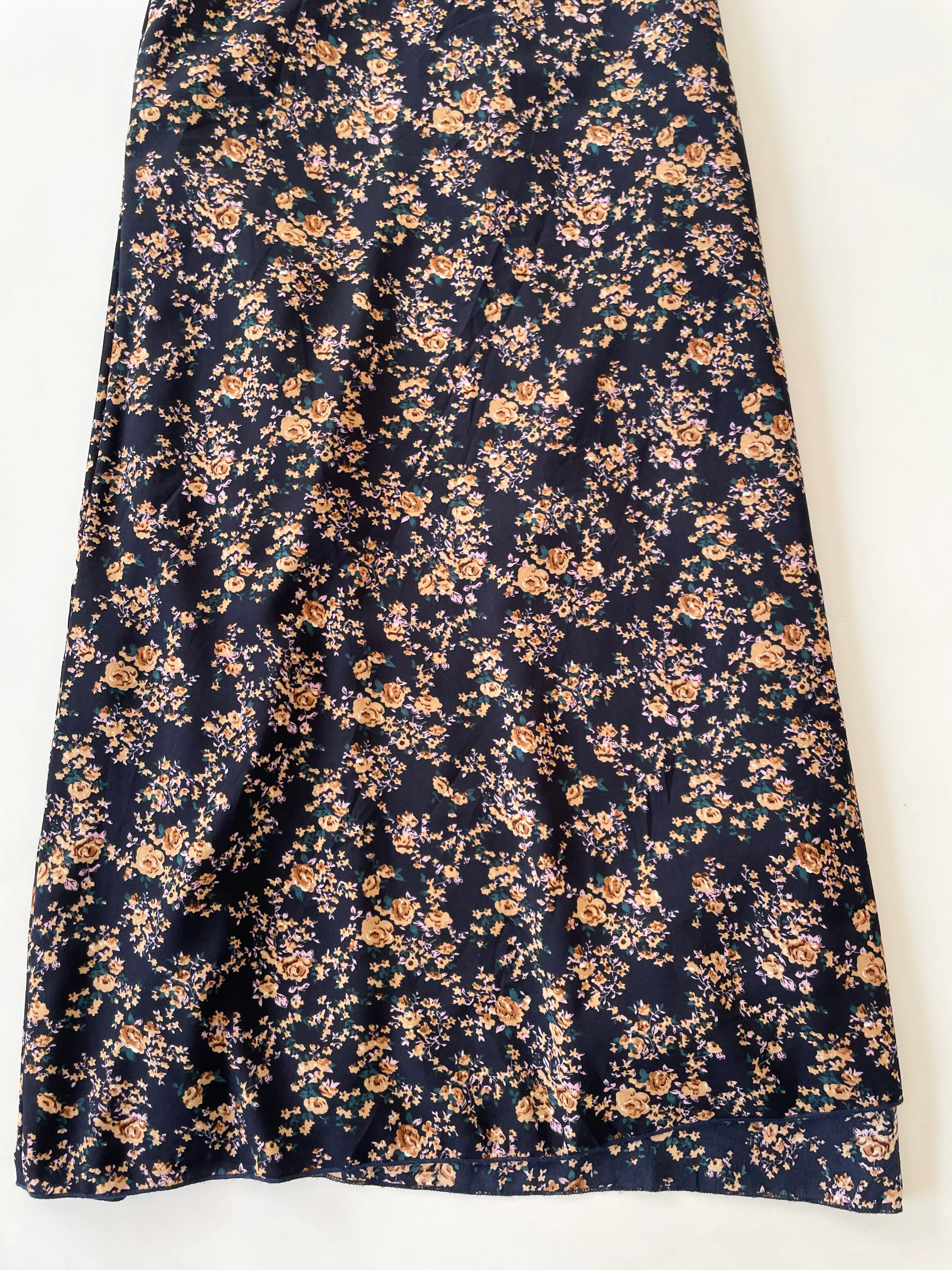 Vintage Floral Long Skirt-Waist 42 - Image 3