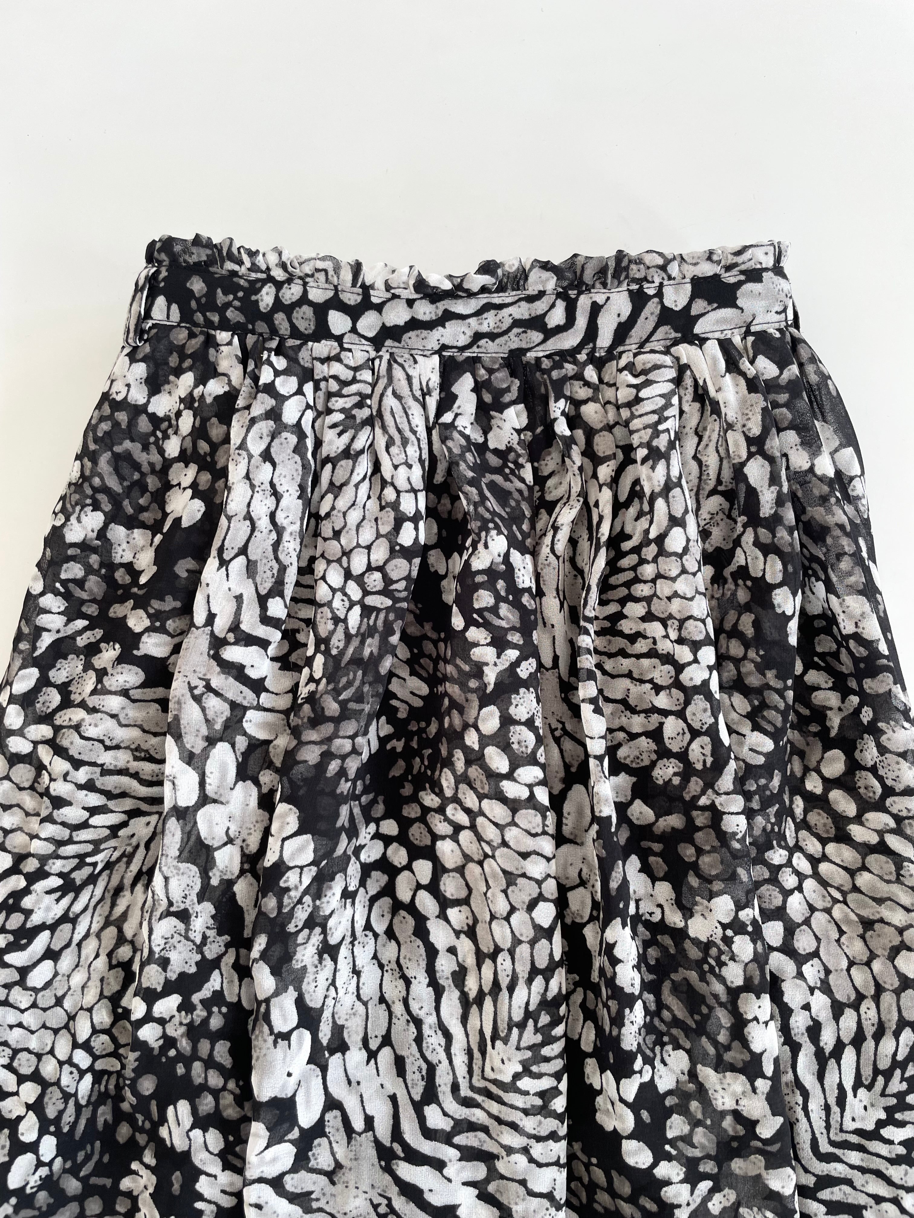 Vintage Skirt-Waist 28 to 30 - Image 2