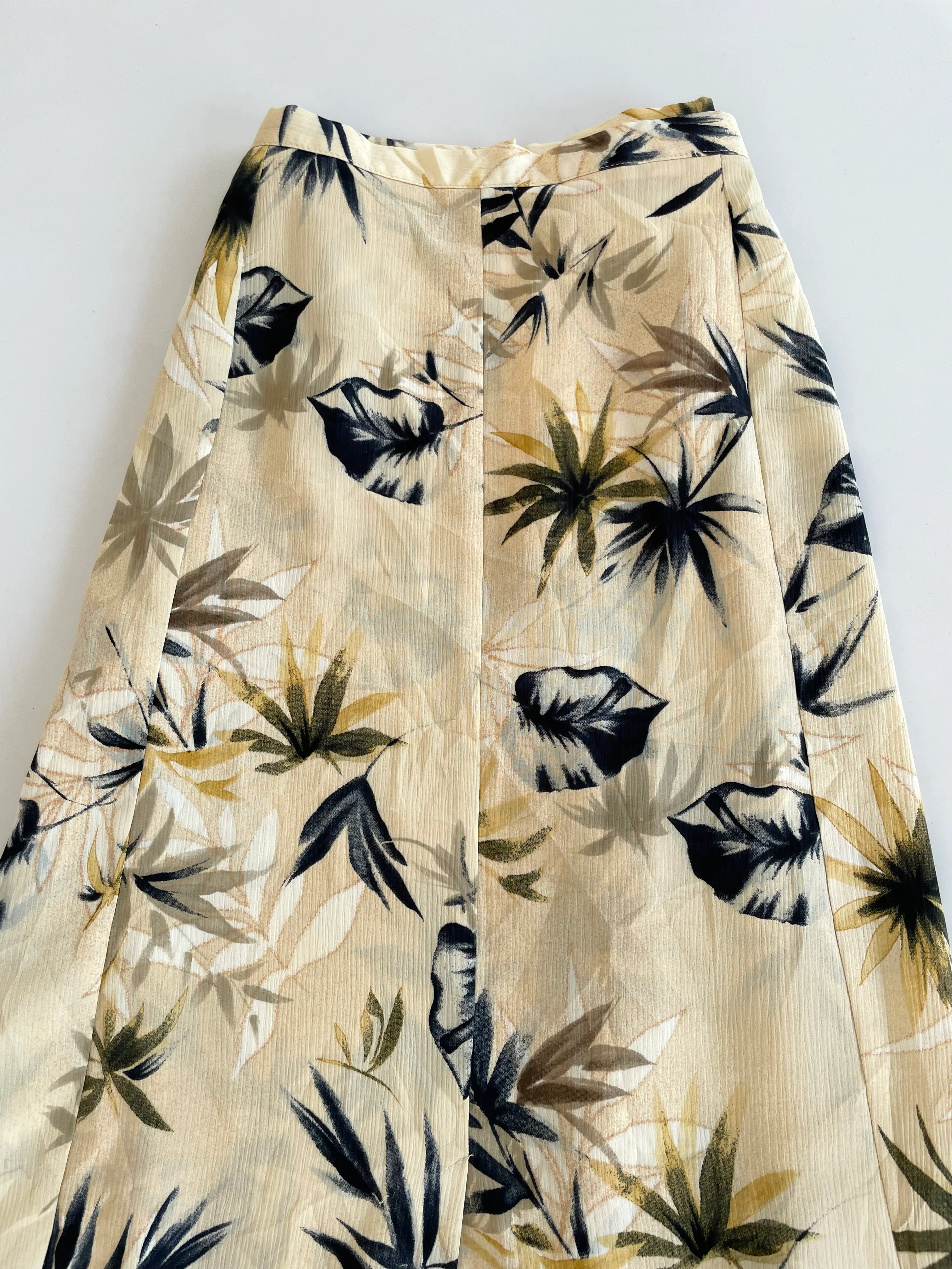 Griffon Skirt-Waist 38 to 40 - Image 2