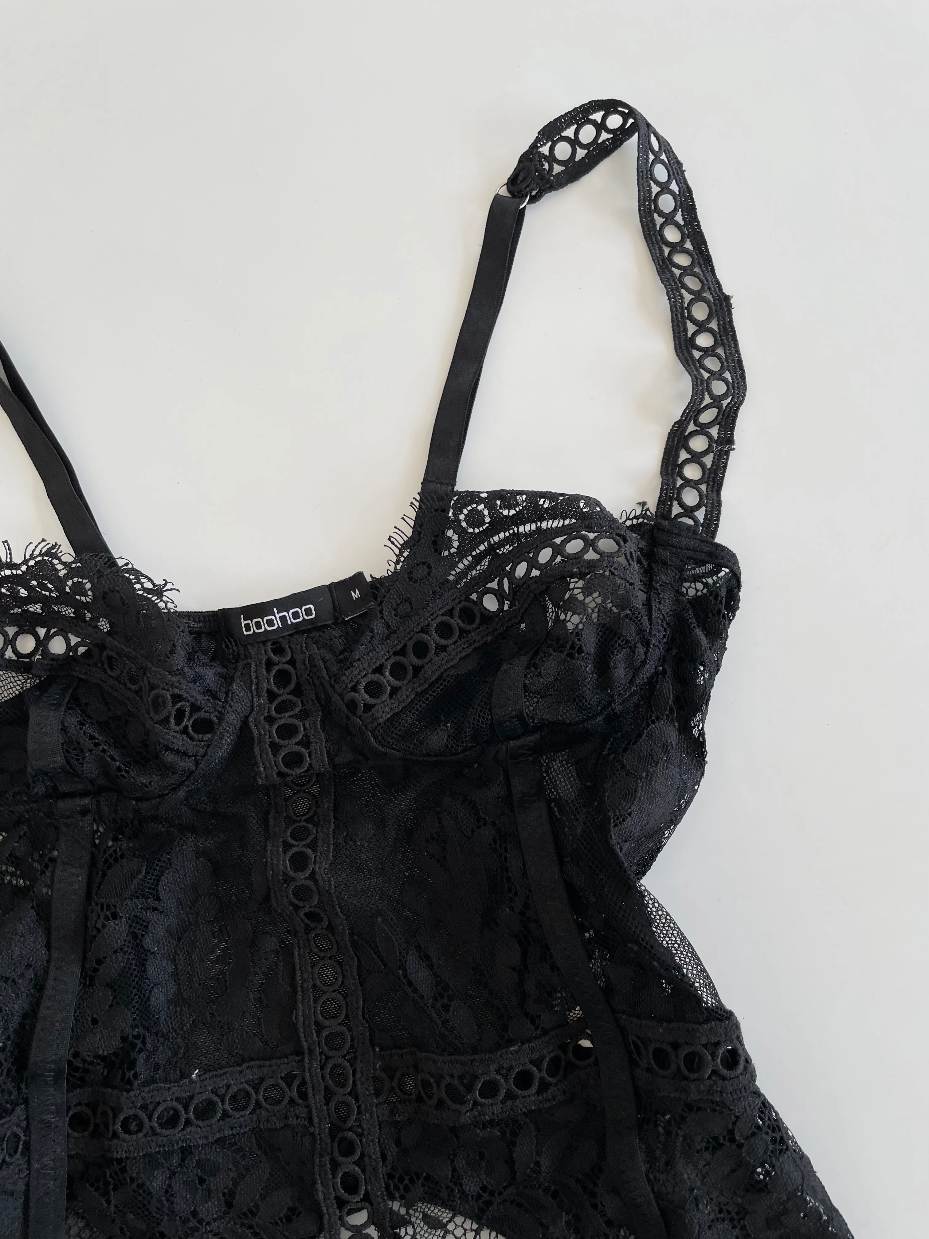 Boohoo Lace Top-Bust 30 to 32 - Image 2