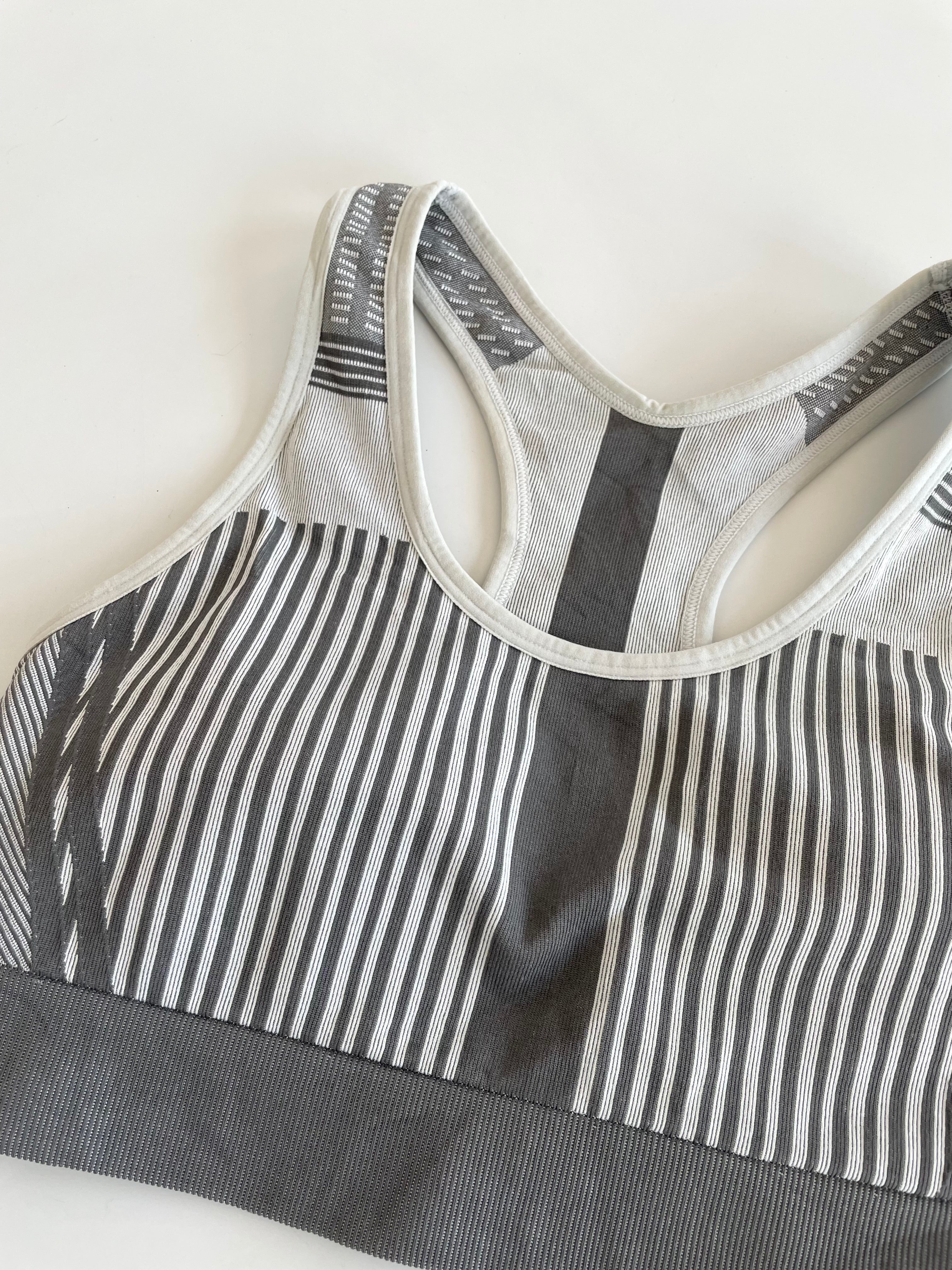 Sports Bra-Bust 30 to 32 - Image 3