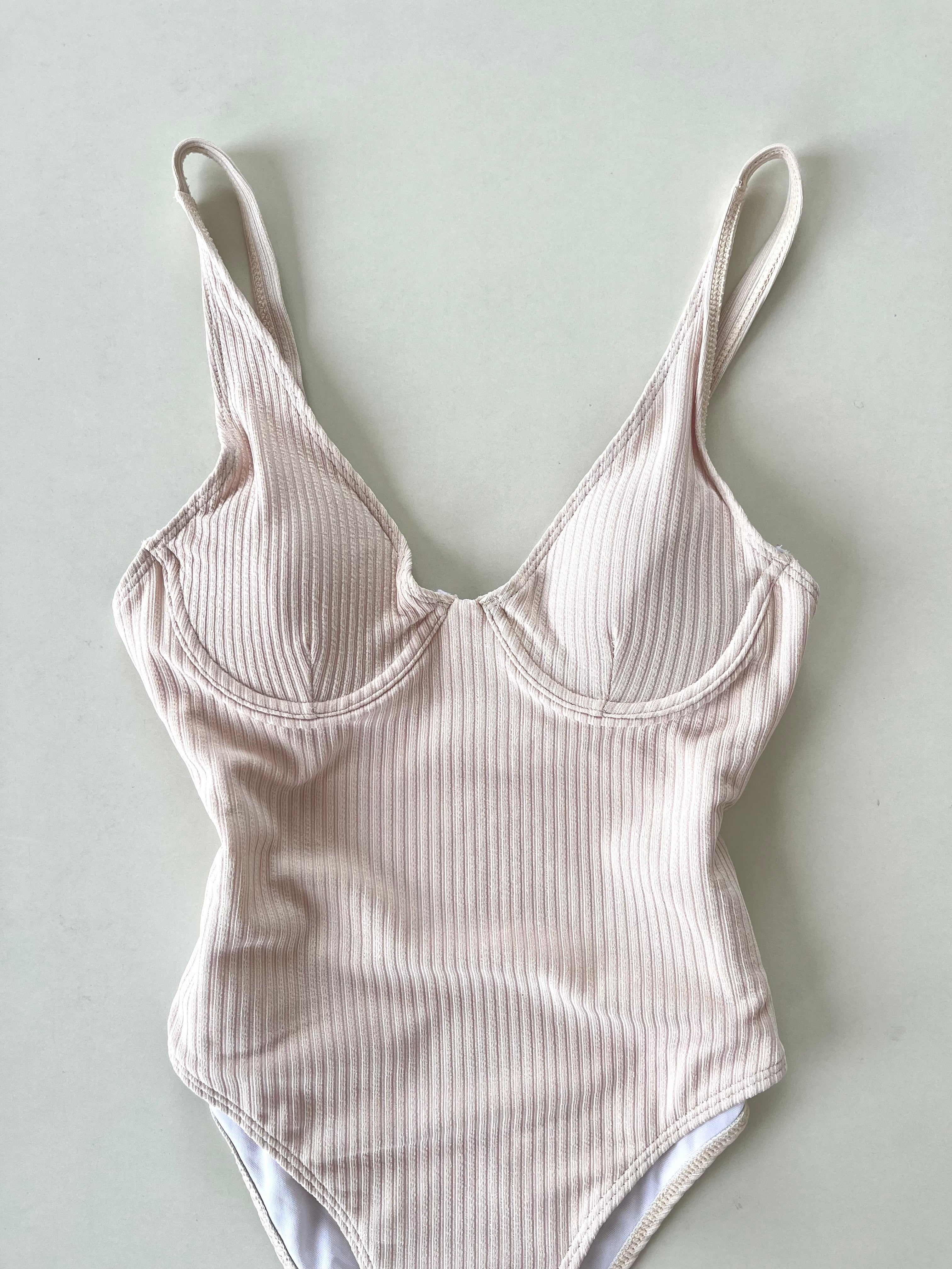 Swimsuit-Bust 30 to 32 - Image 2
