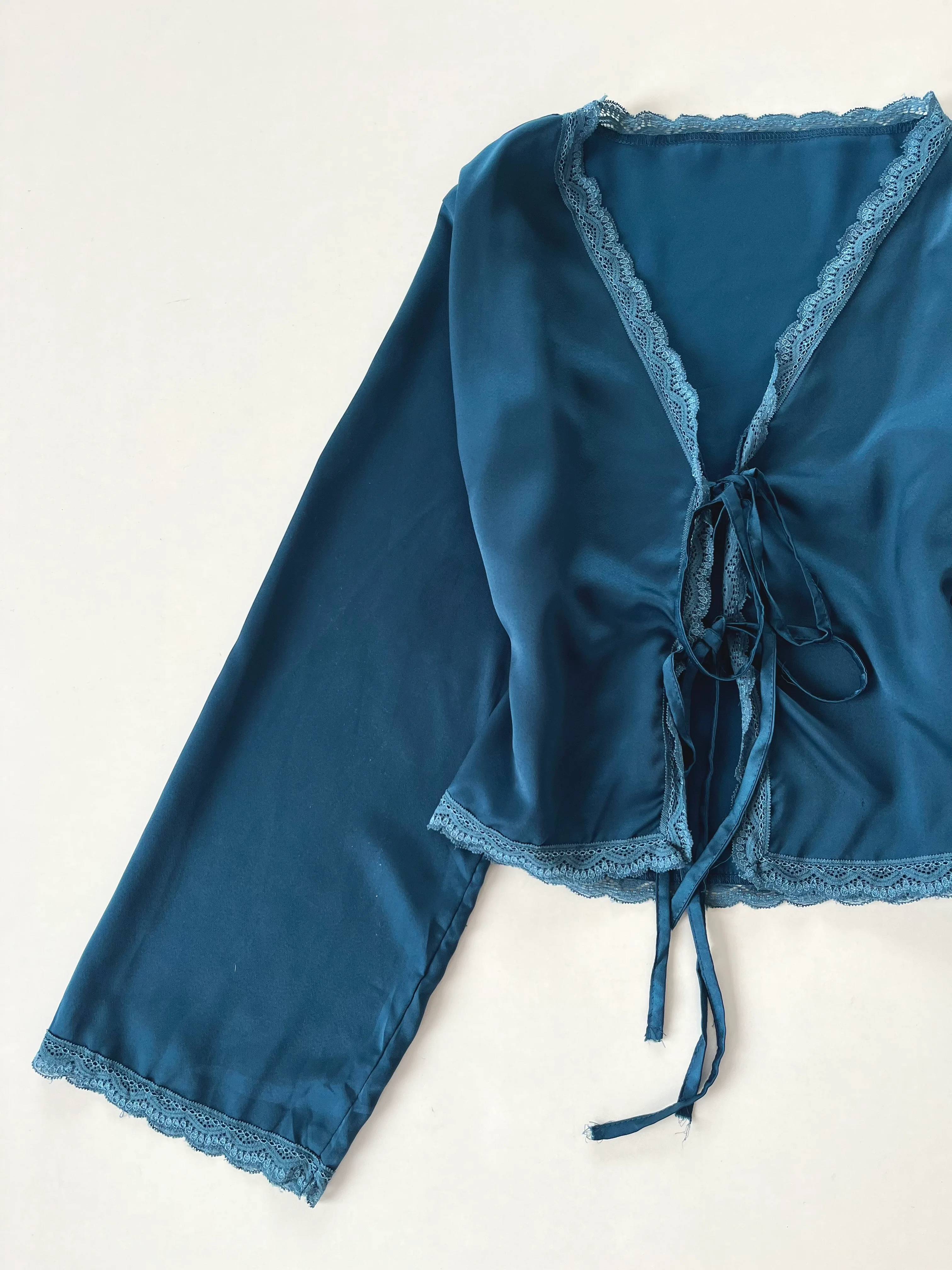Dazy Satin Top-Bust 42 - Image 3