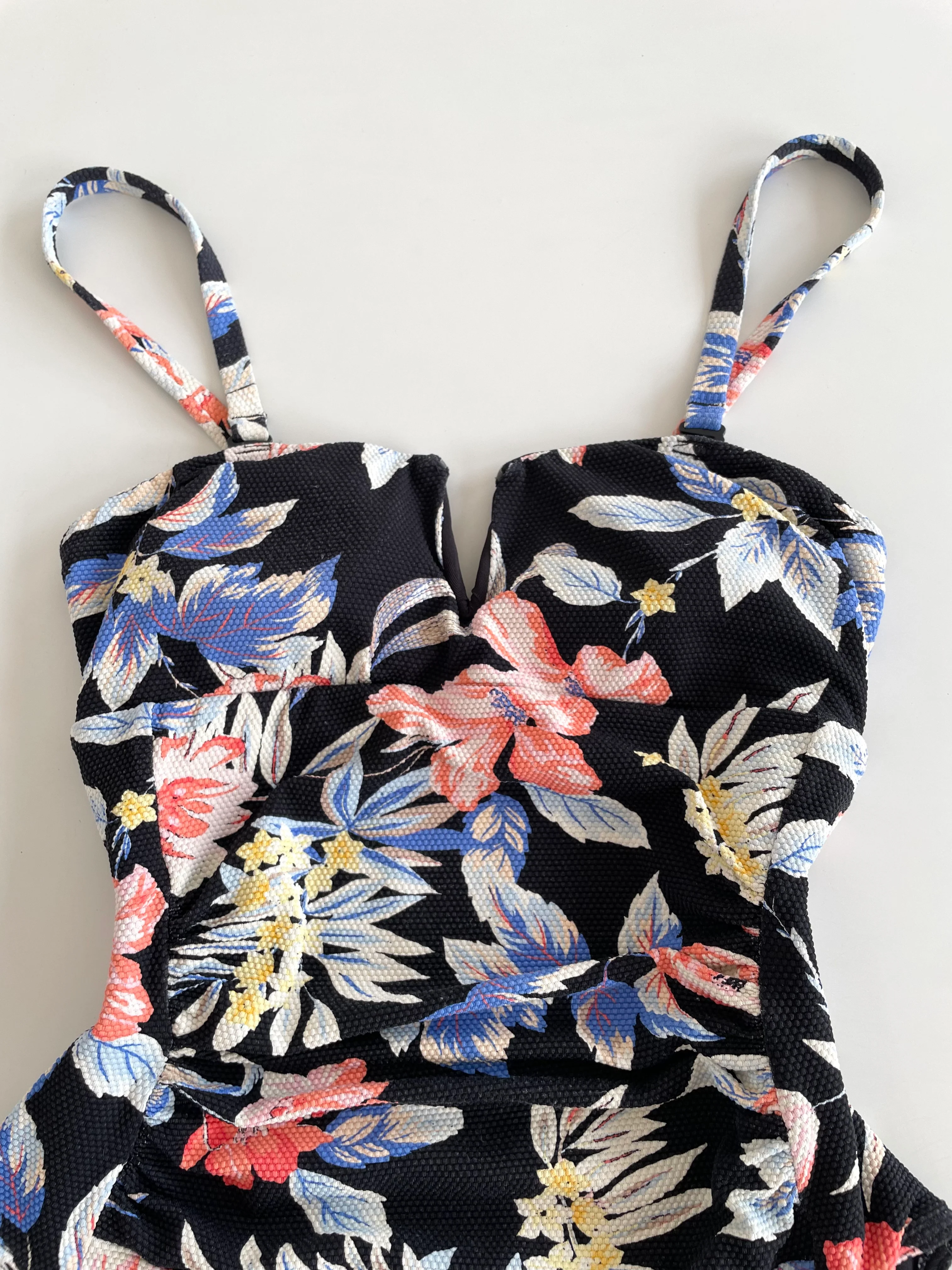 Monokini-Bust 28 to 30 - Image 2