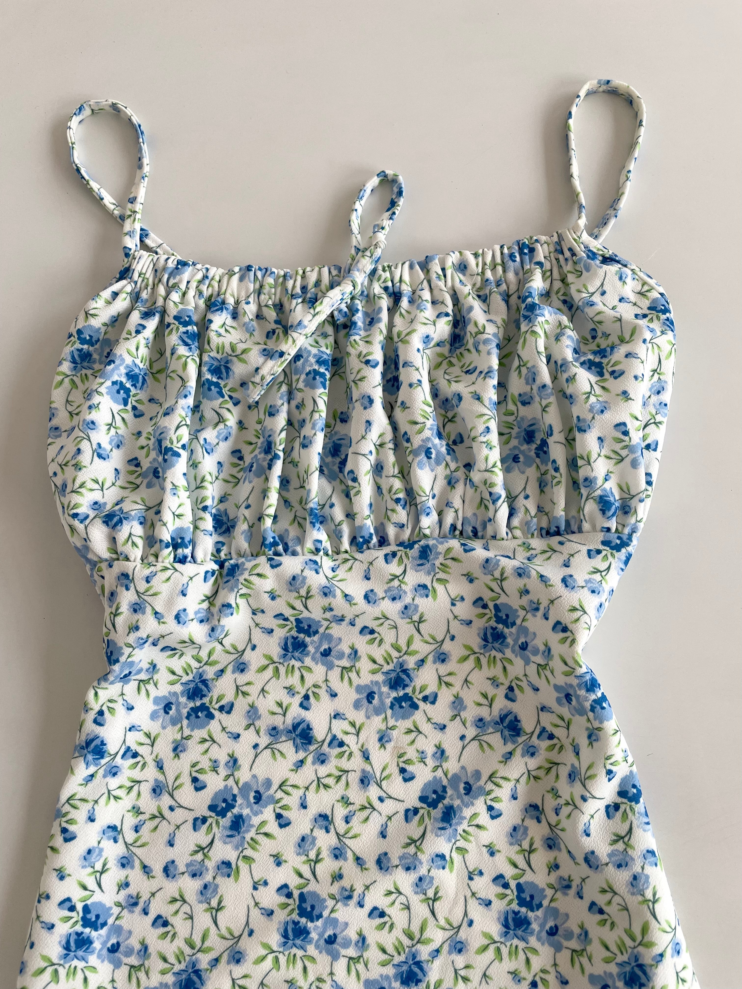 In The Style Dress-Bust 34 to 38 - Image 3
