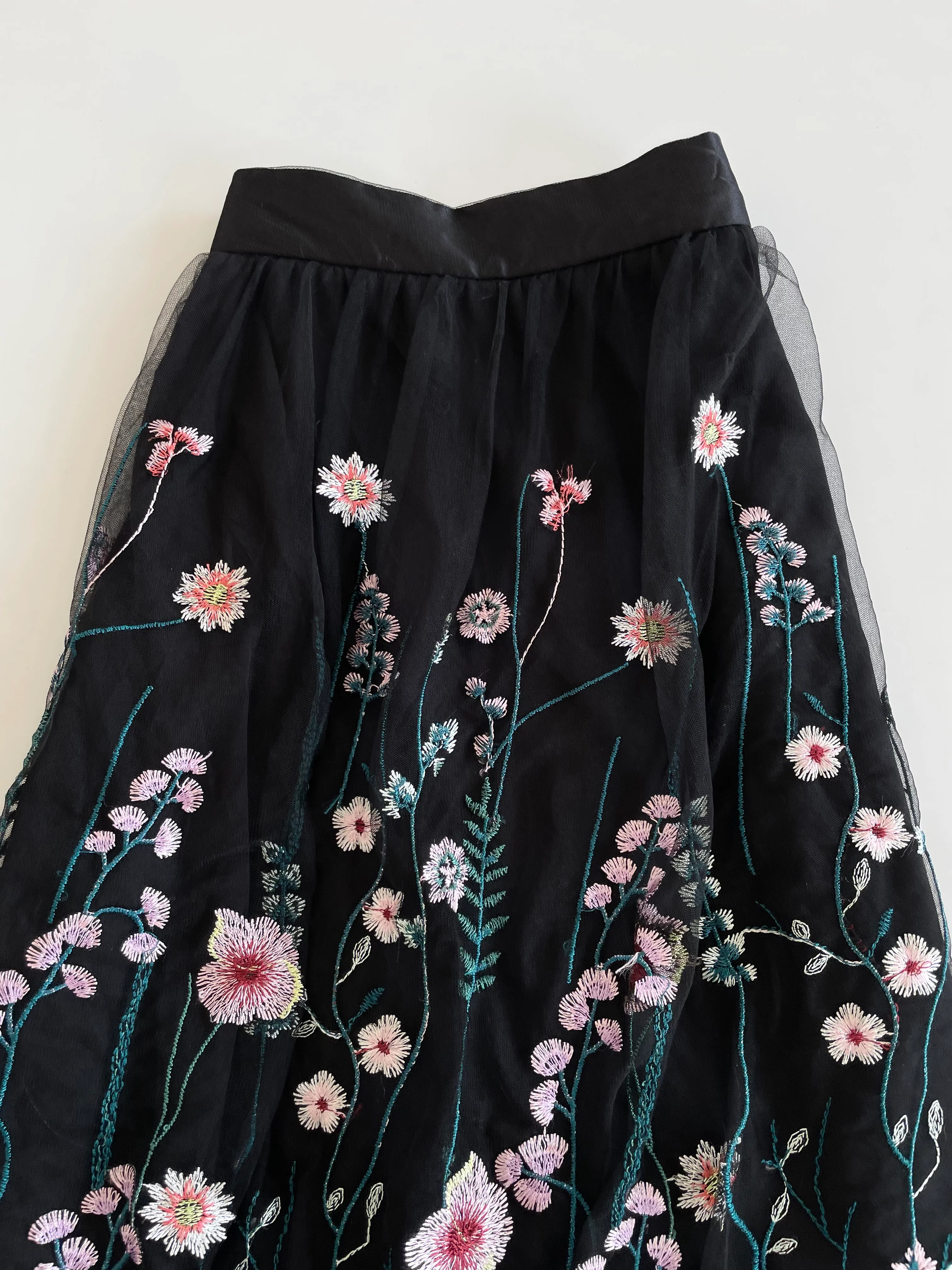 H&M Embroidered Skirt -Waist 26 - Image 2