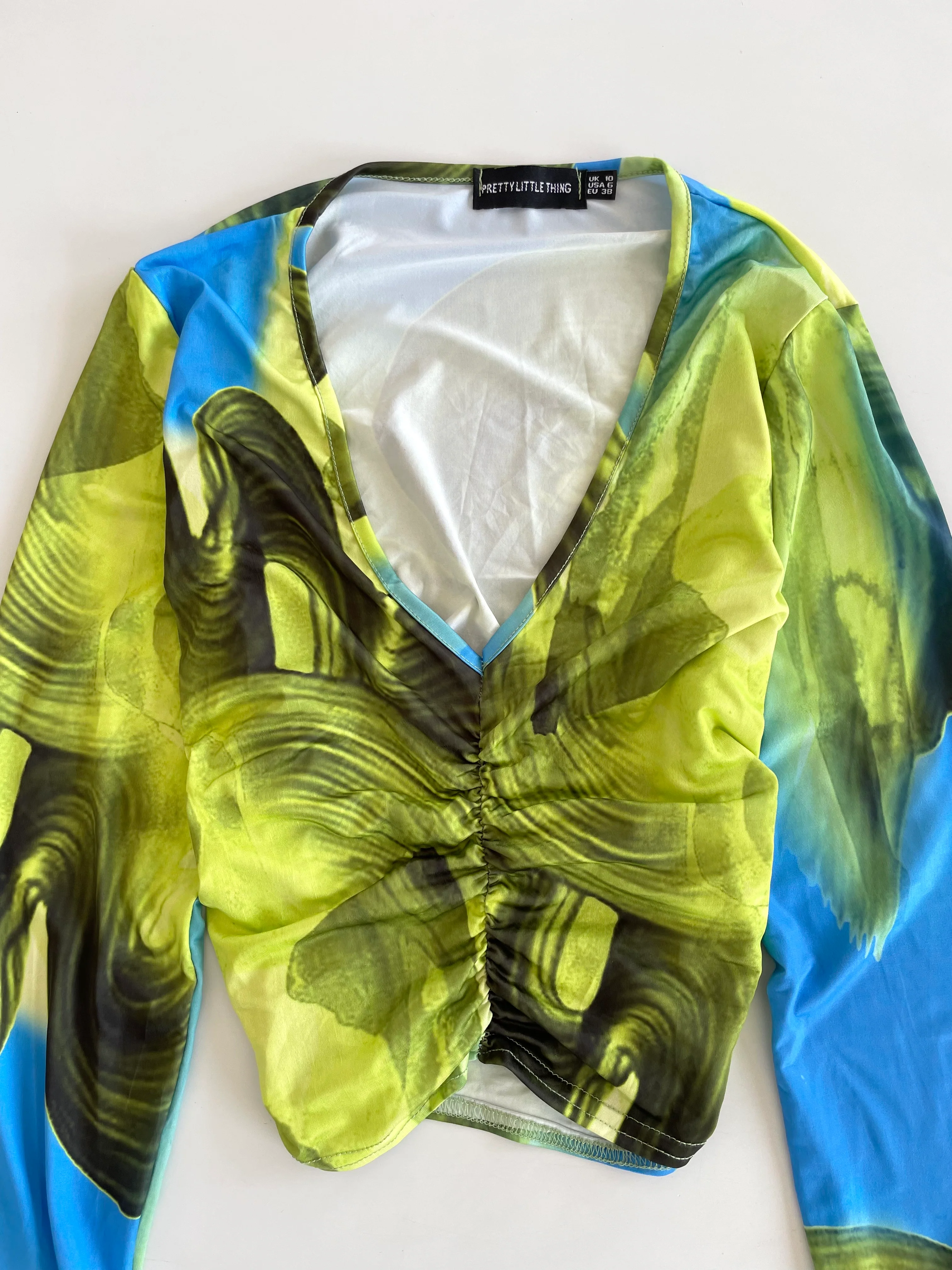 Pretty Little Thing Top-Bust 30 to 32 - Image 2